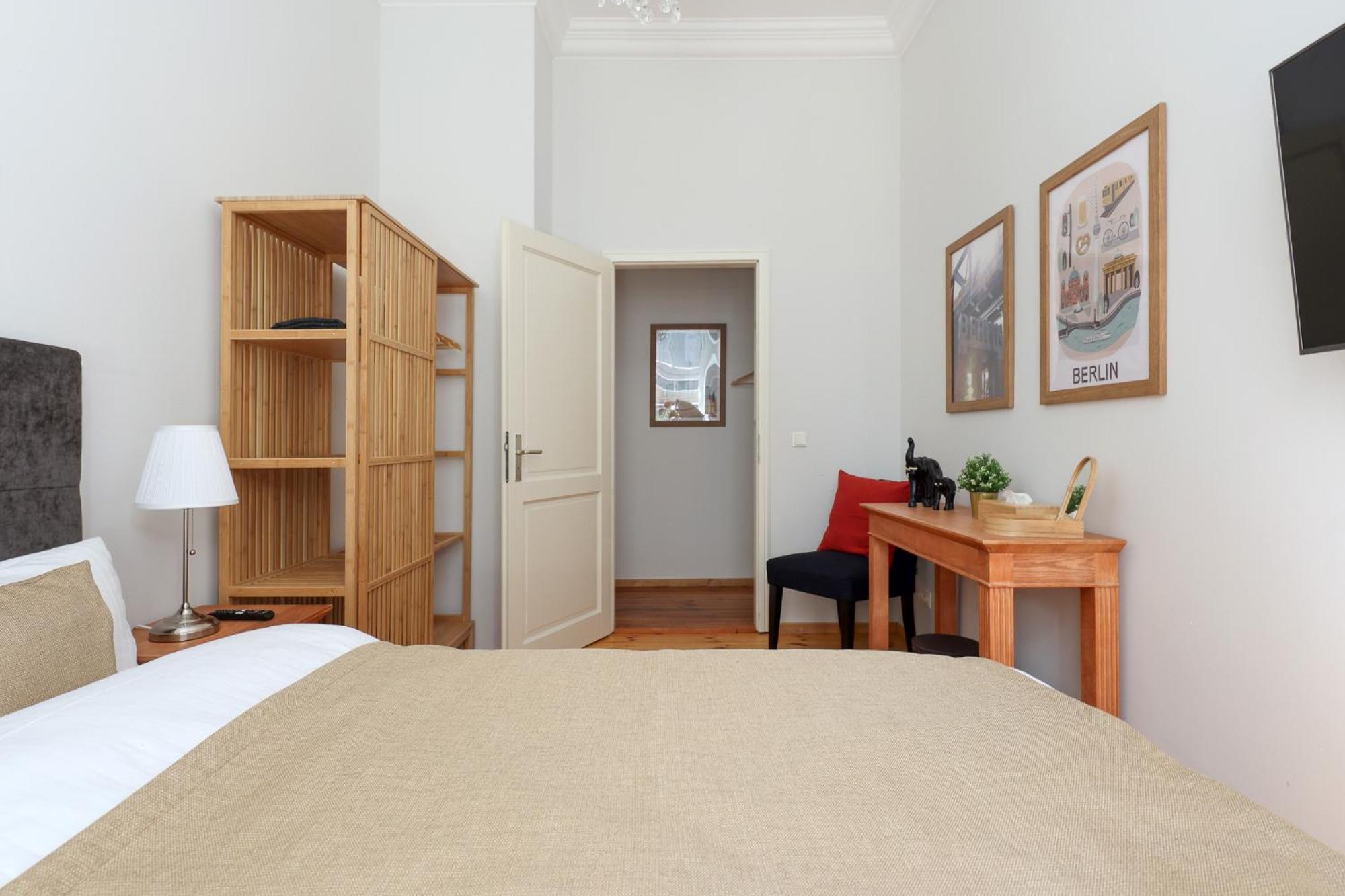 4 Personen Altbau nahe Kurfürstendamm - Othello