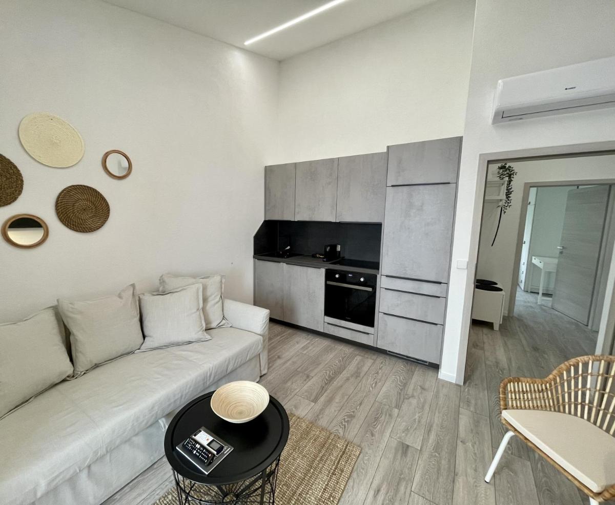 Lambda Holiday Apartments view 4
