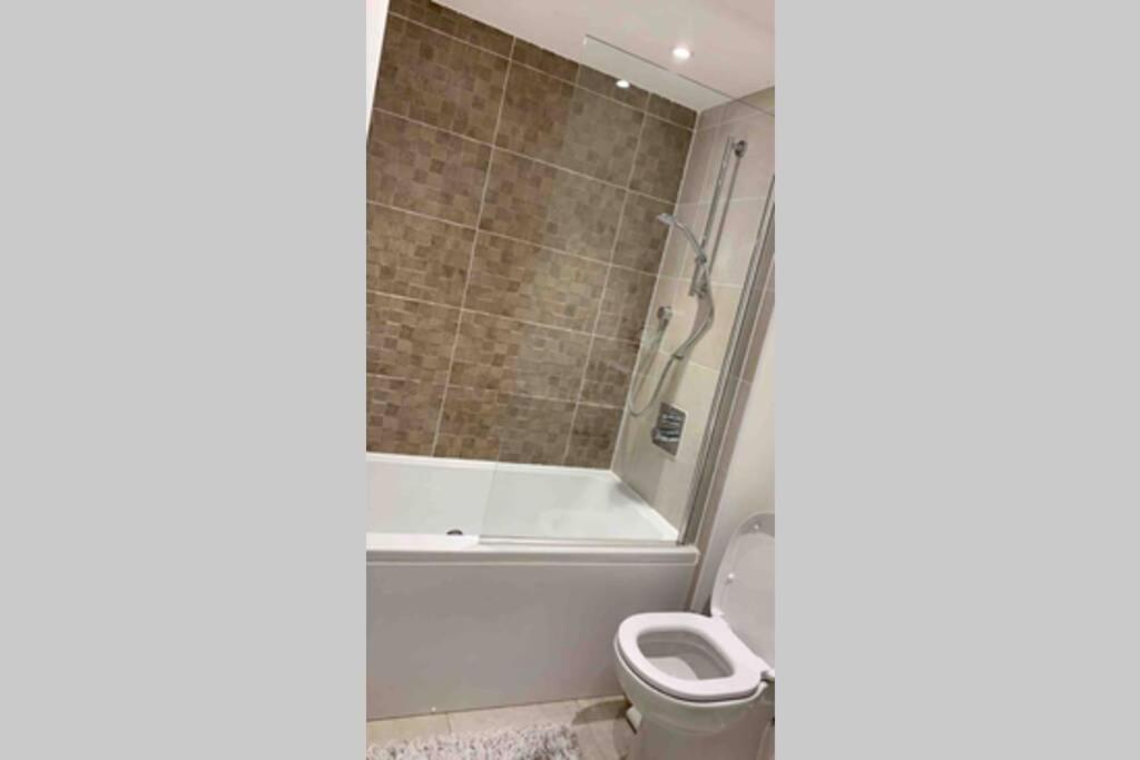 Stanton Cross 5 persons 3 Bed Home view 5