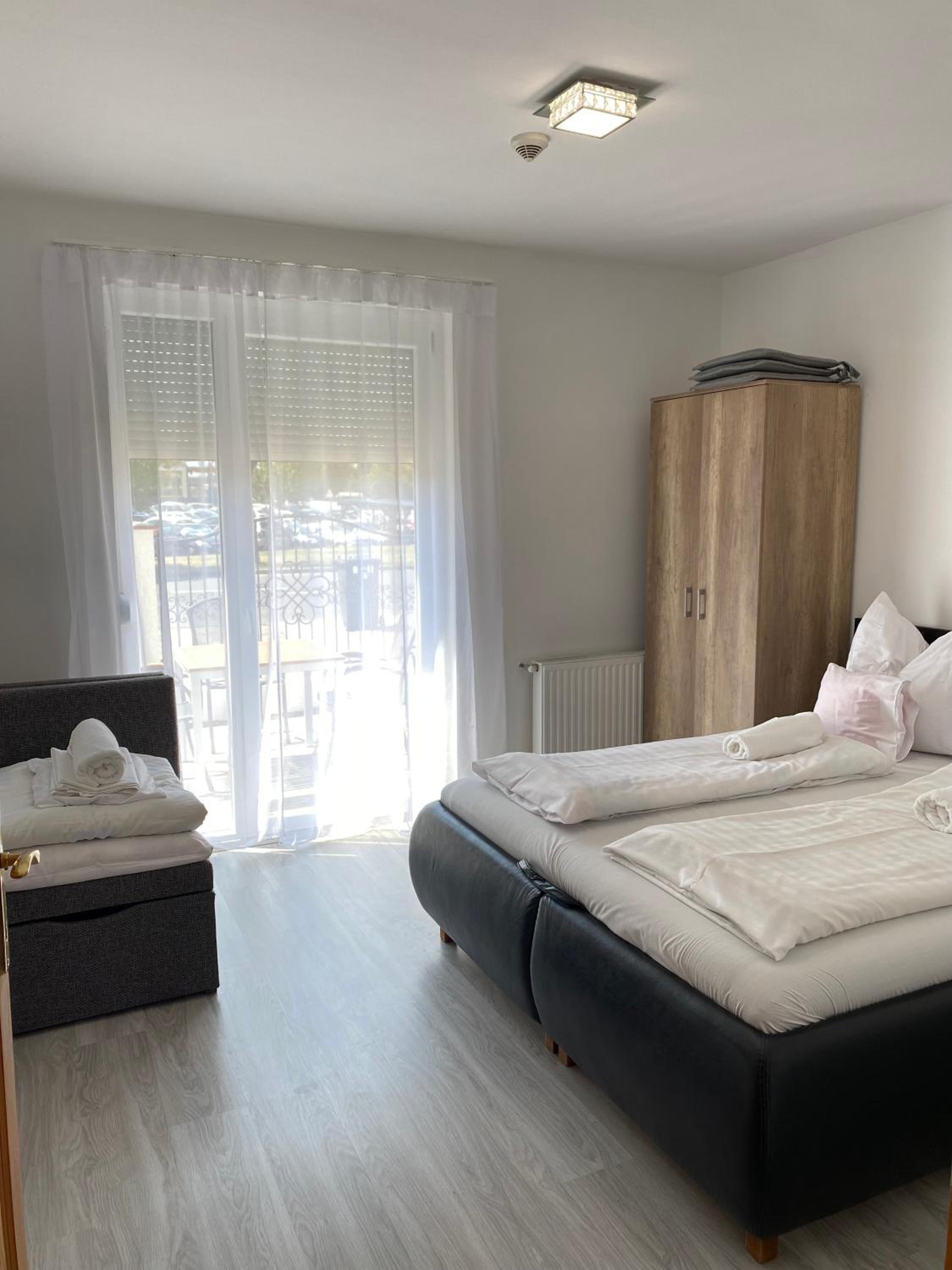 Família Apartmanház