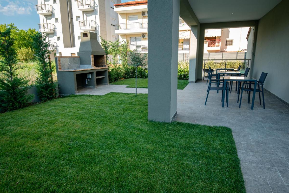 OLIVE 102 photo 3