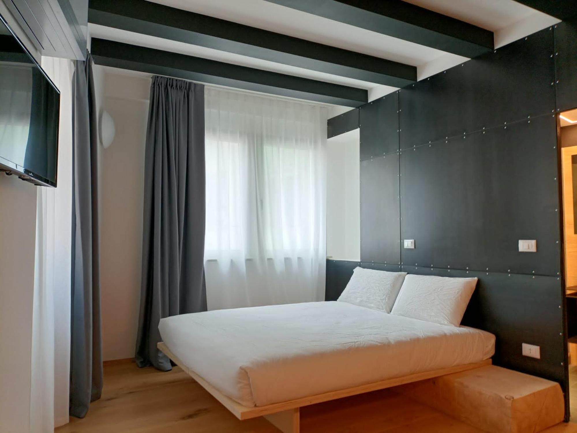 Le Meridiane City Rooms In Trento view 4