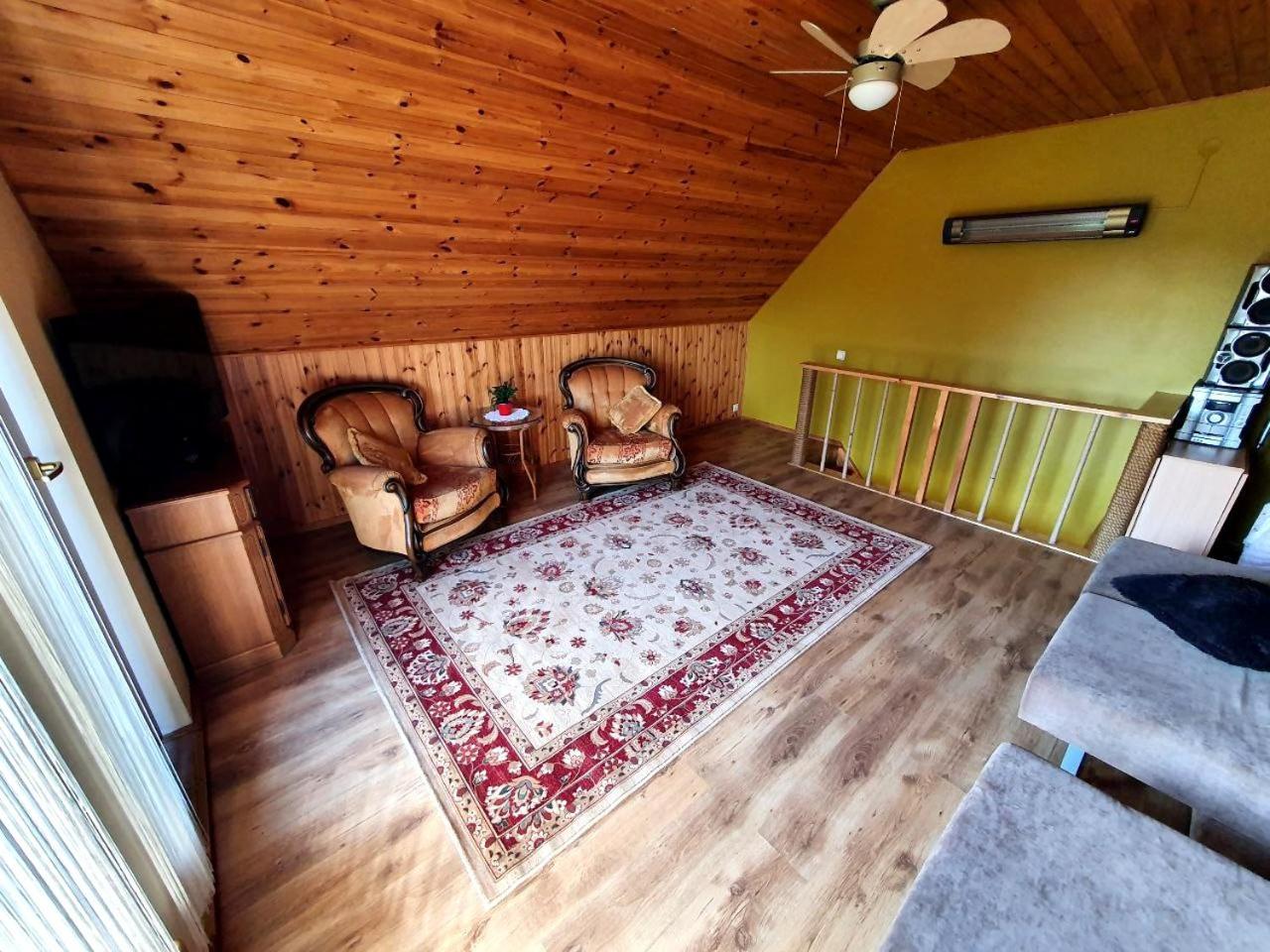 Brīvdienu Māja AMRAI