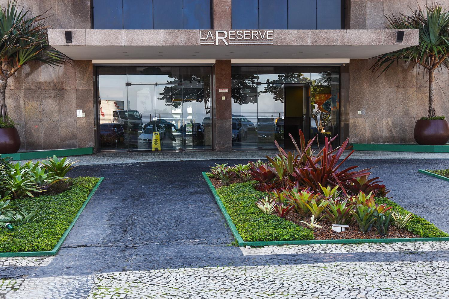 Acolhedor flat a beira-mar na Barra da Tijuca view 3