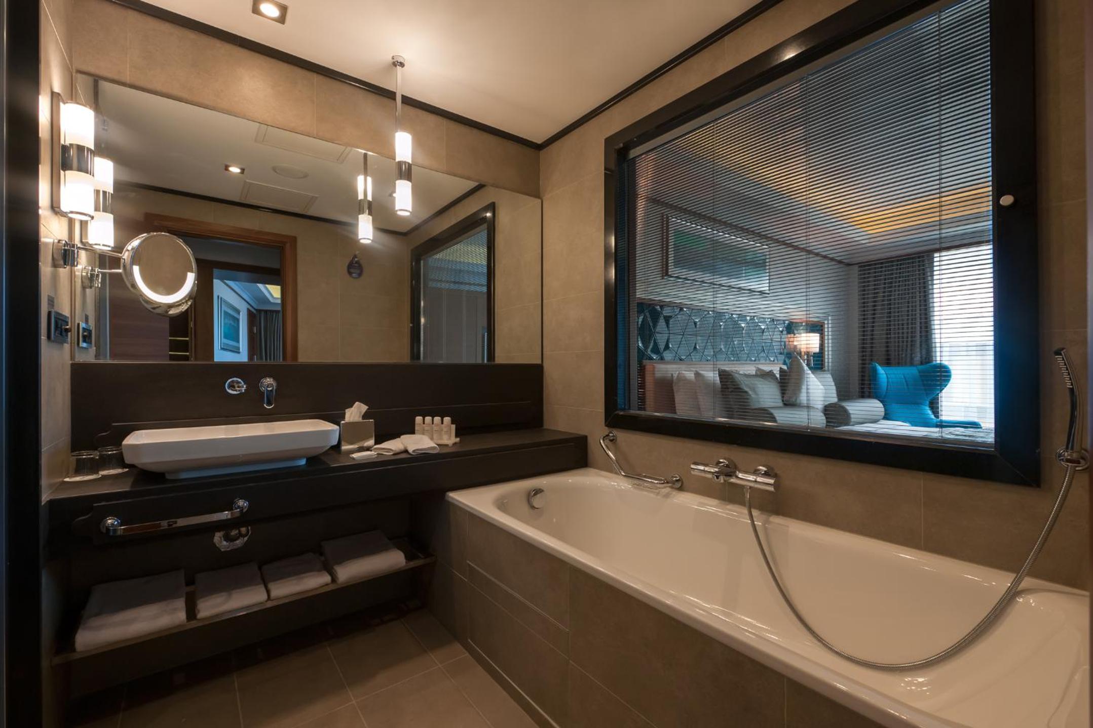 Radisson Blu Bosphorus Hotel - Image 34