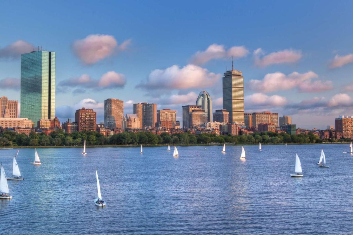 Boston Vacations - Suite at House of L - Property Image 5