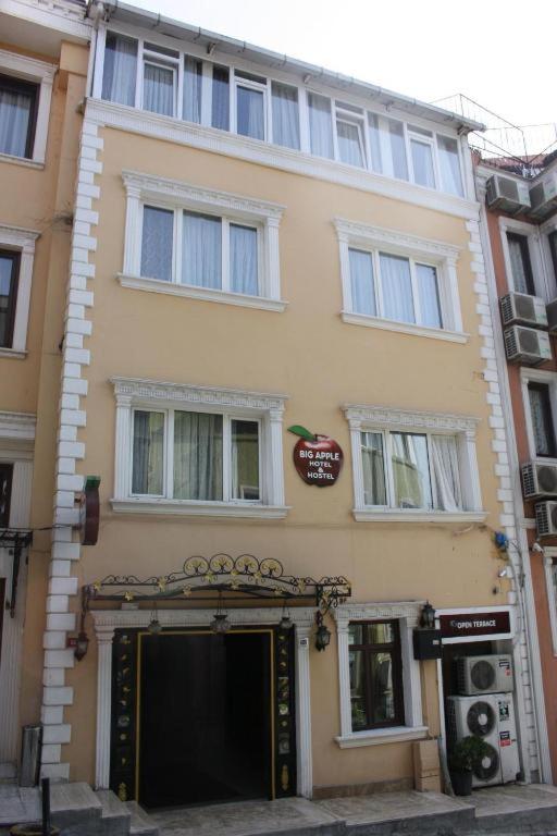 Apple hostel — Istanbul
