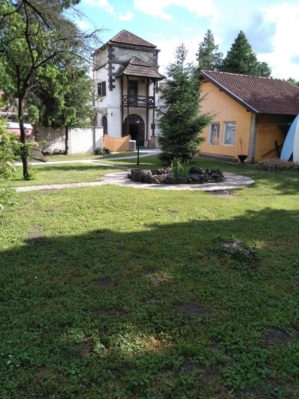 Photo 19