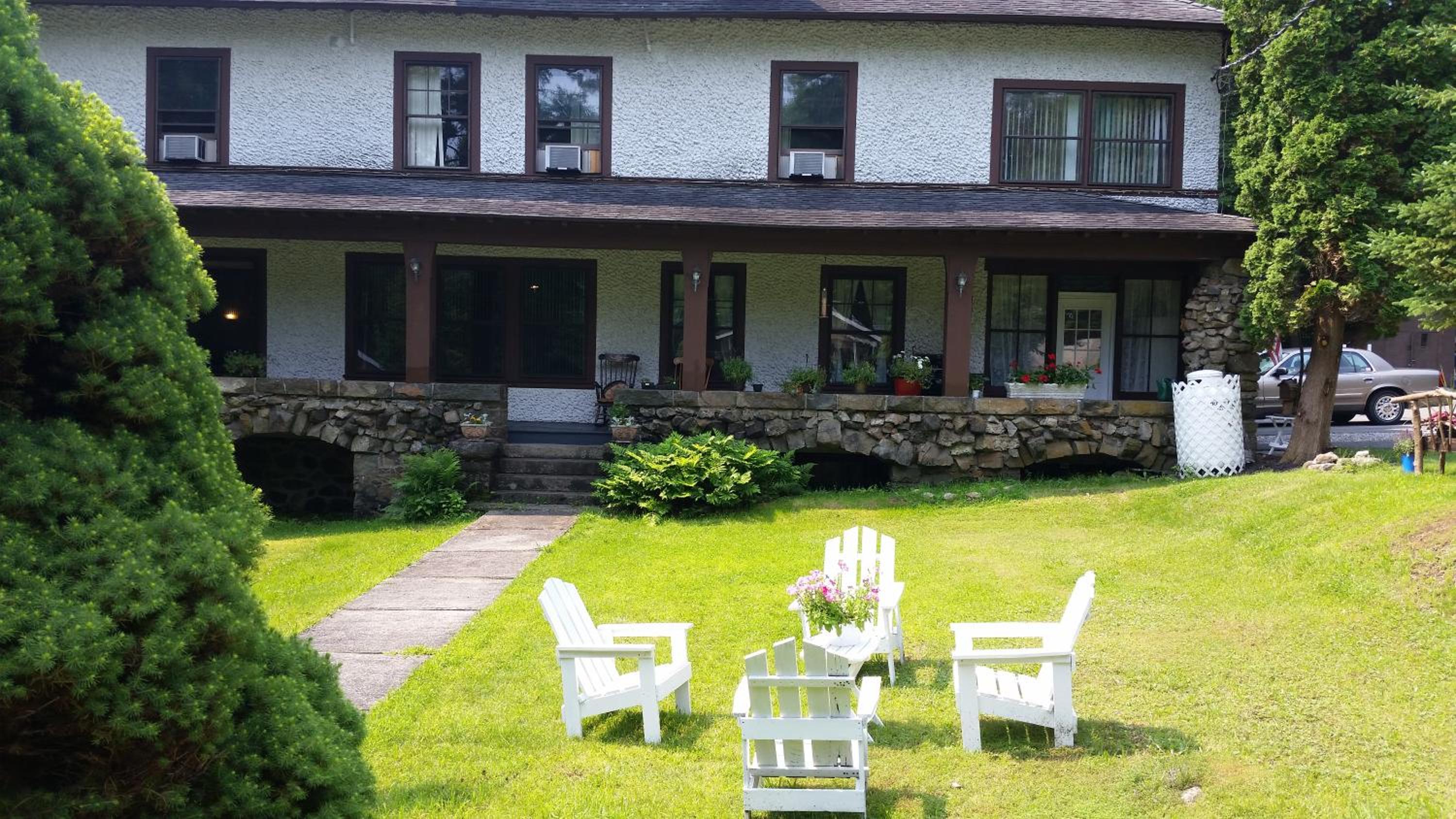 Hotel Rock Castle Resort - Image 1