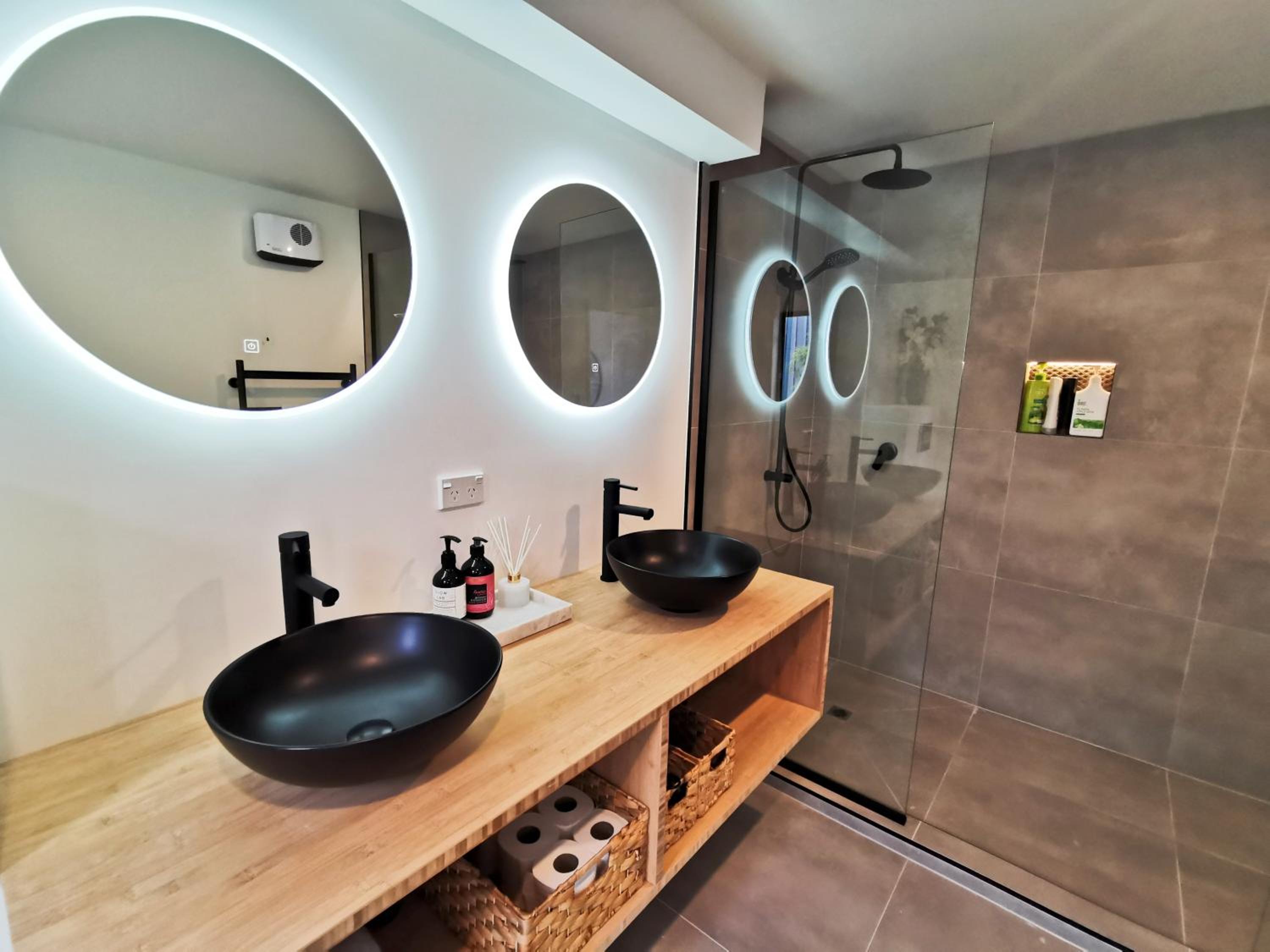 Queenstown Lakeview Holiday Home-5mins to town