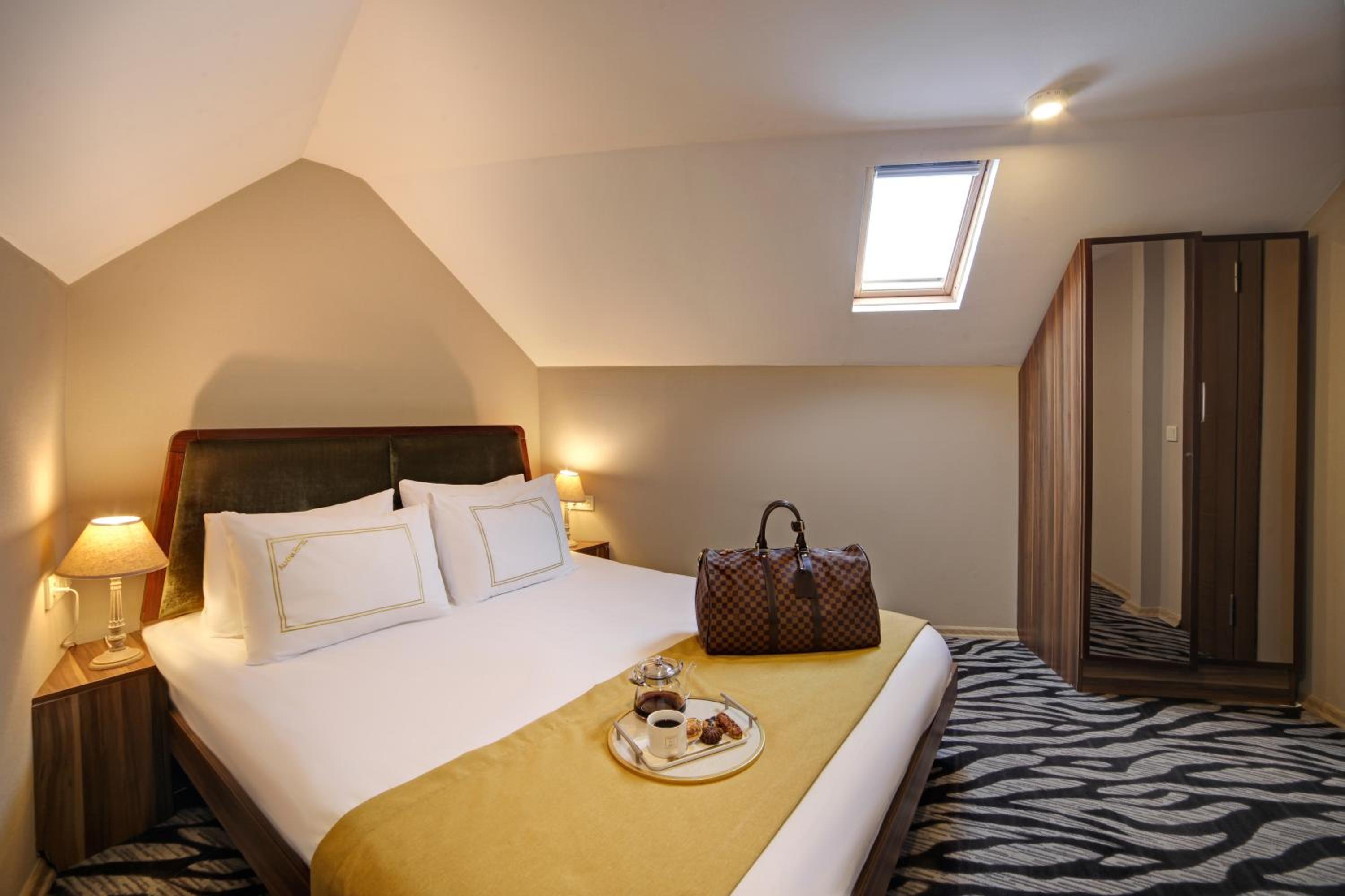 Almina Guest House