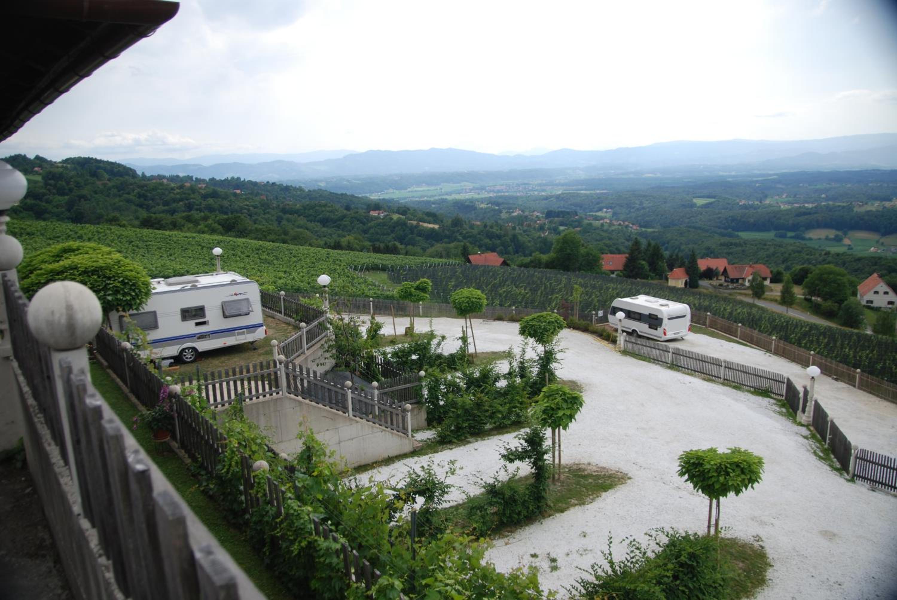 Weinberg-Panoramaferienhaus