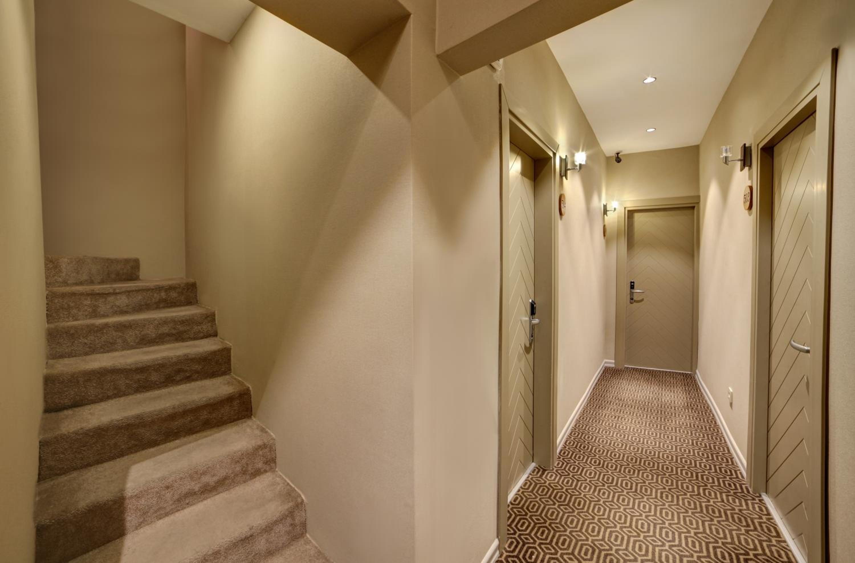 Almina Guest House