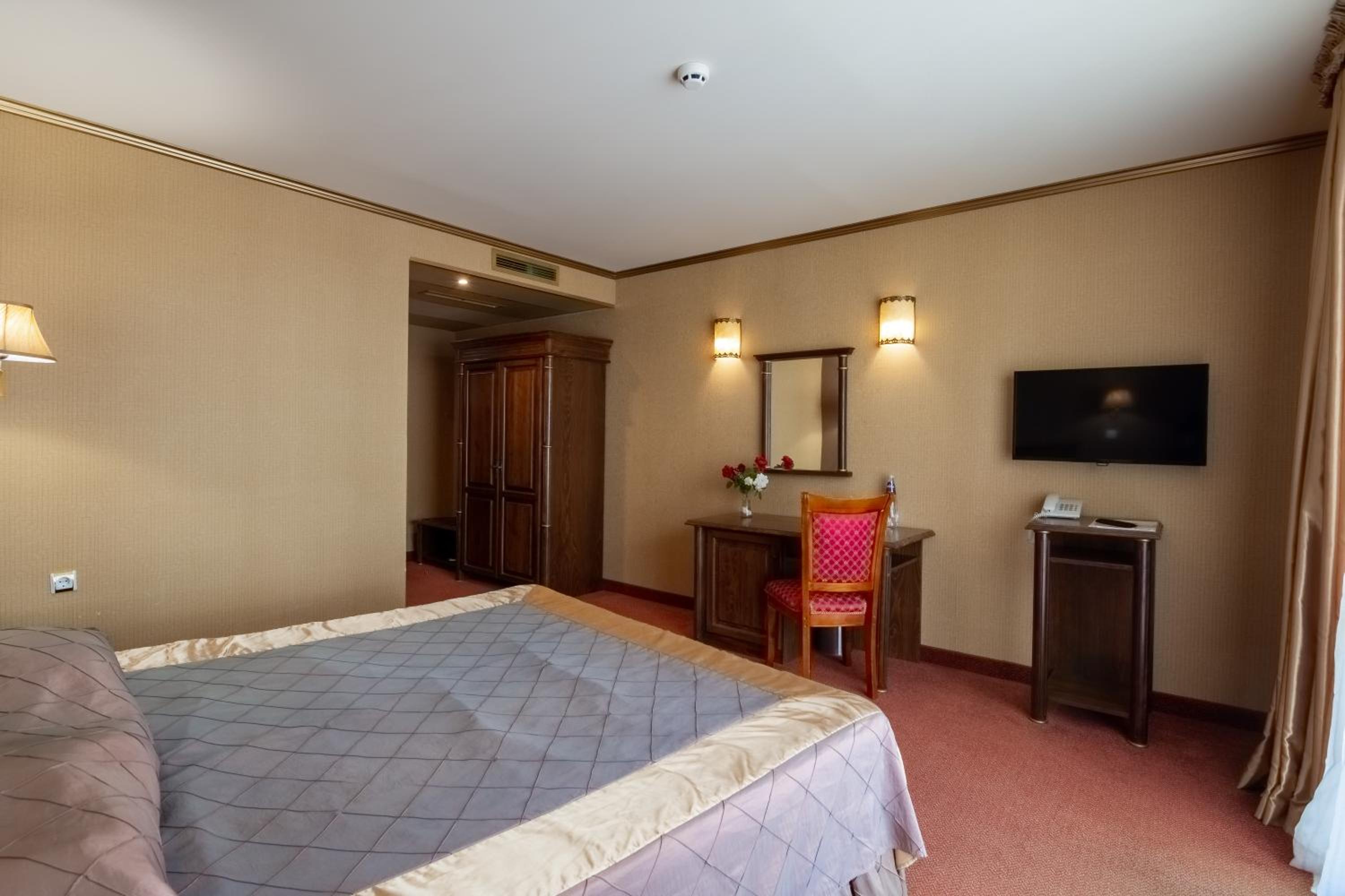 Balchik Vacations - Hotel Mistral - Property Image 12