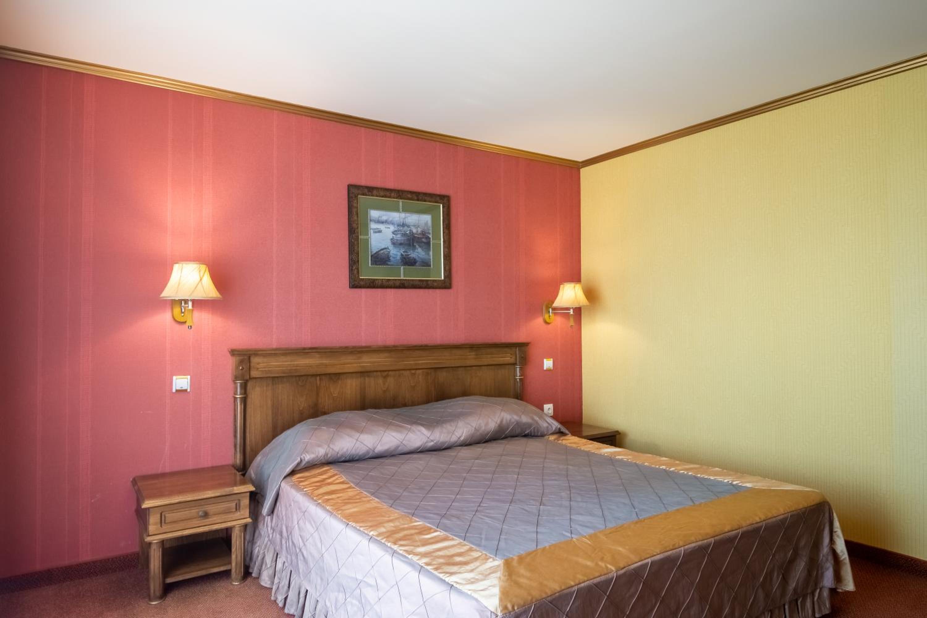 Balchik Vacations - Hotel Mistral - Property Image 1