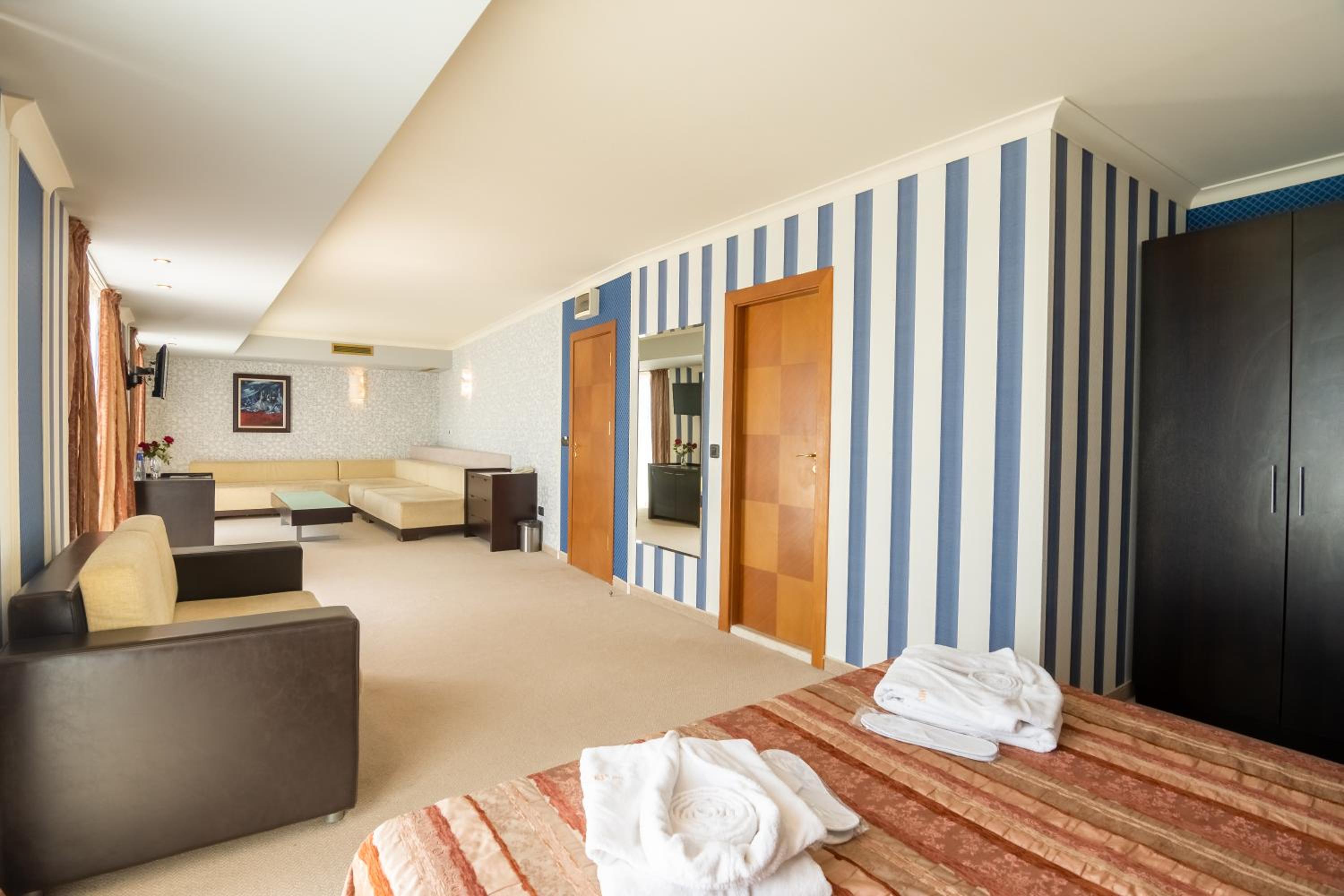 Balchik Vacations - Hotel Mistral - Property Image 6