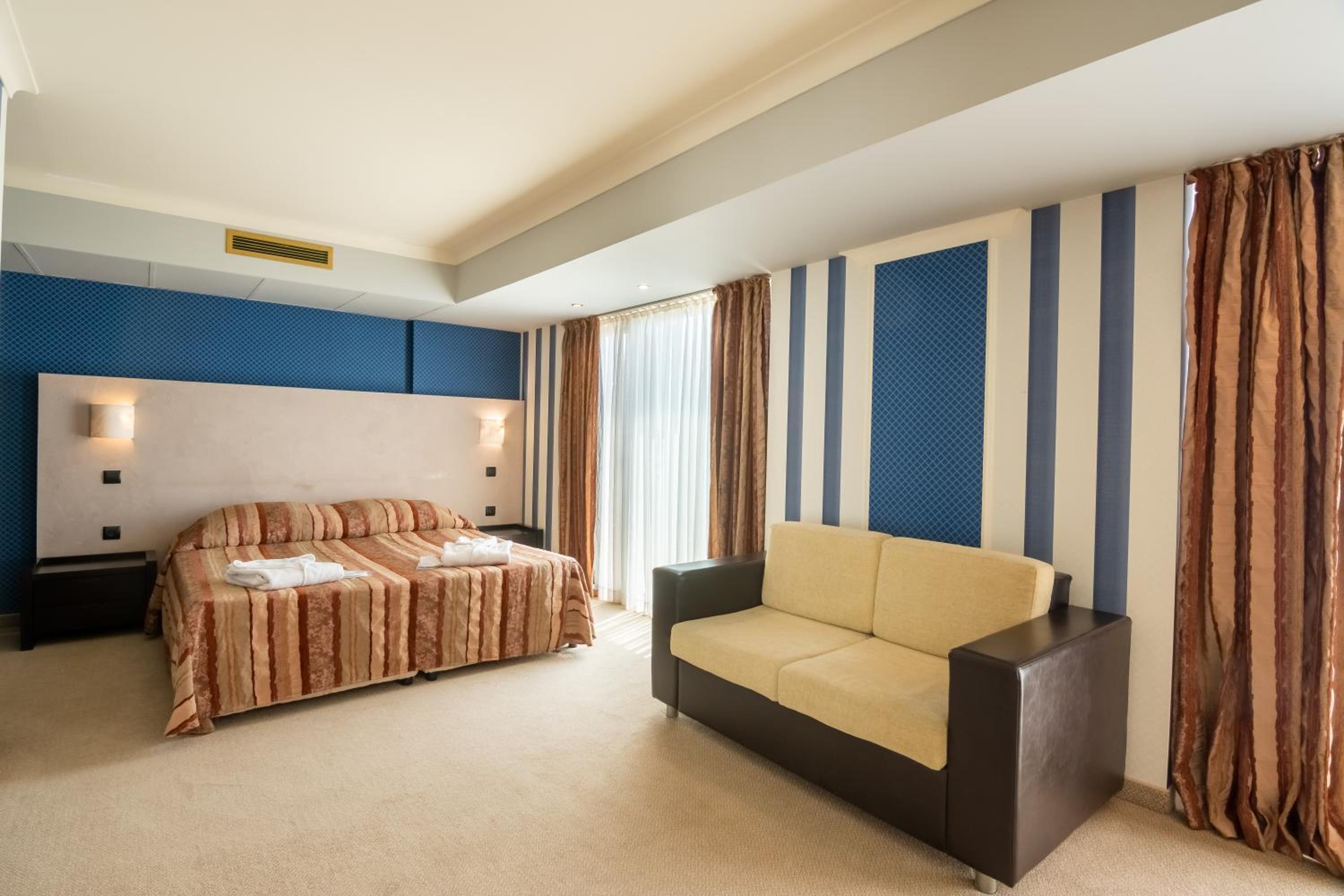 Balchik Vacations - Hotel Mistral - Property Image 5