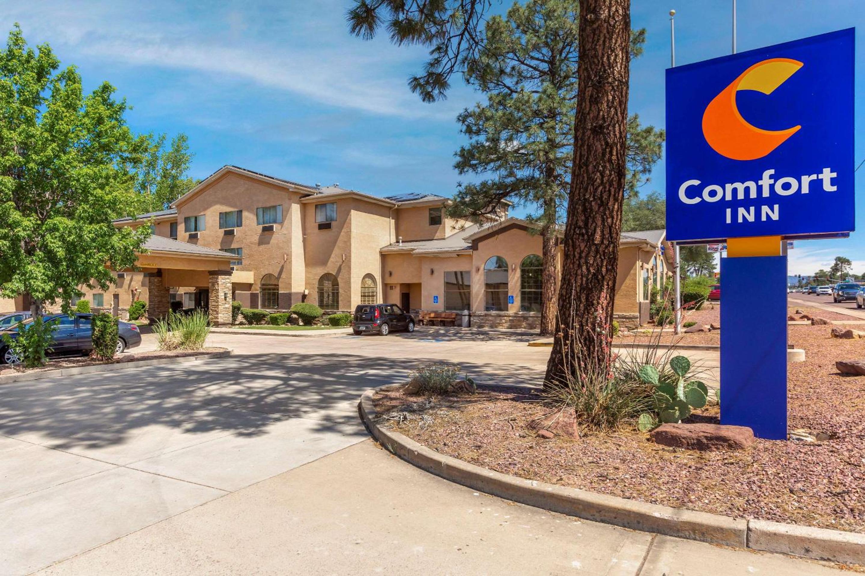 Payson Vacations - Comfort Inn Payson - Property Image 1