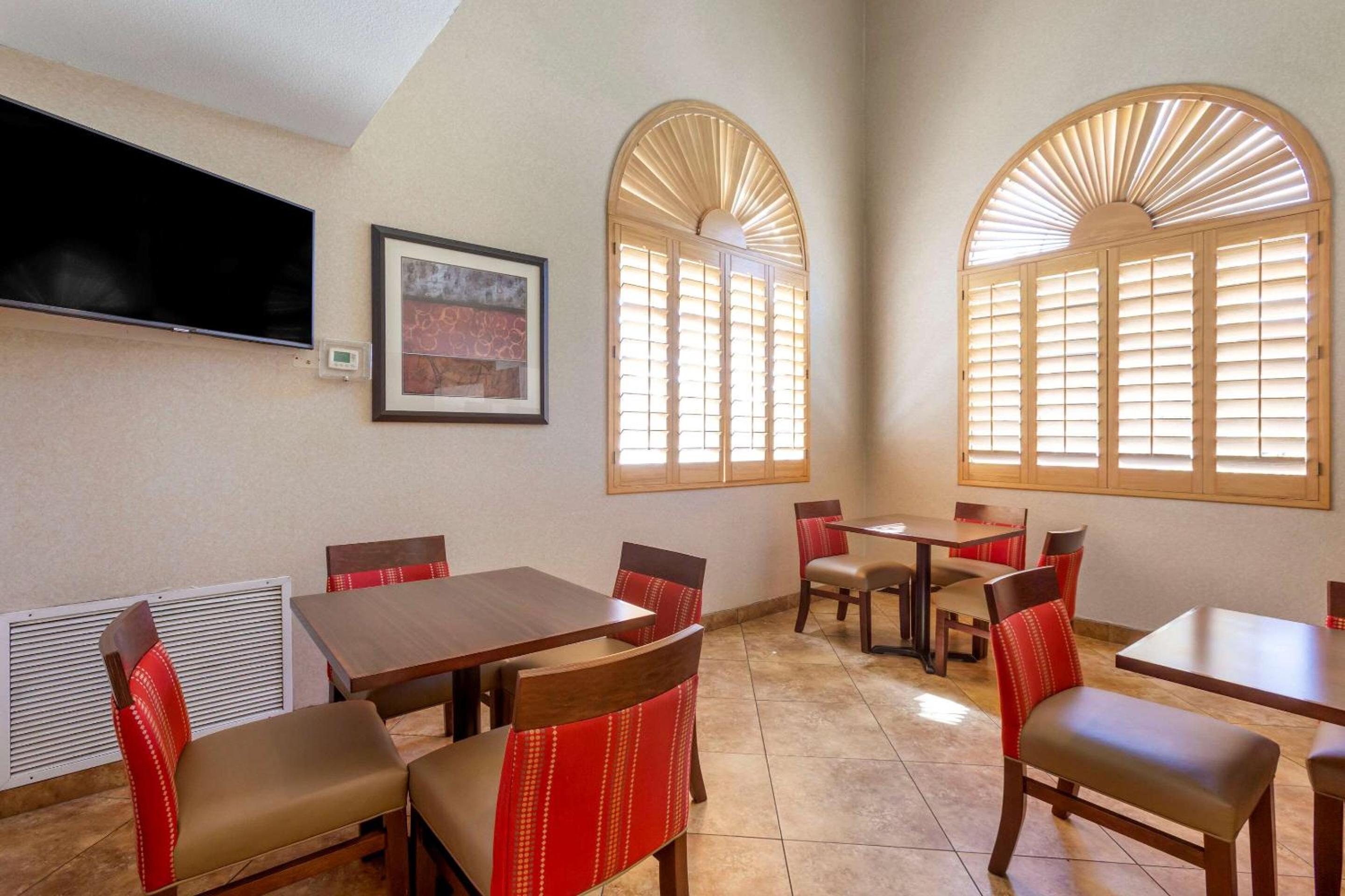 Payson Vacations - Comfort Inn Payson - Property Image 3