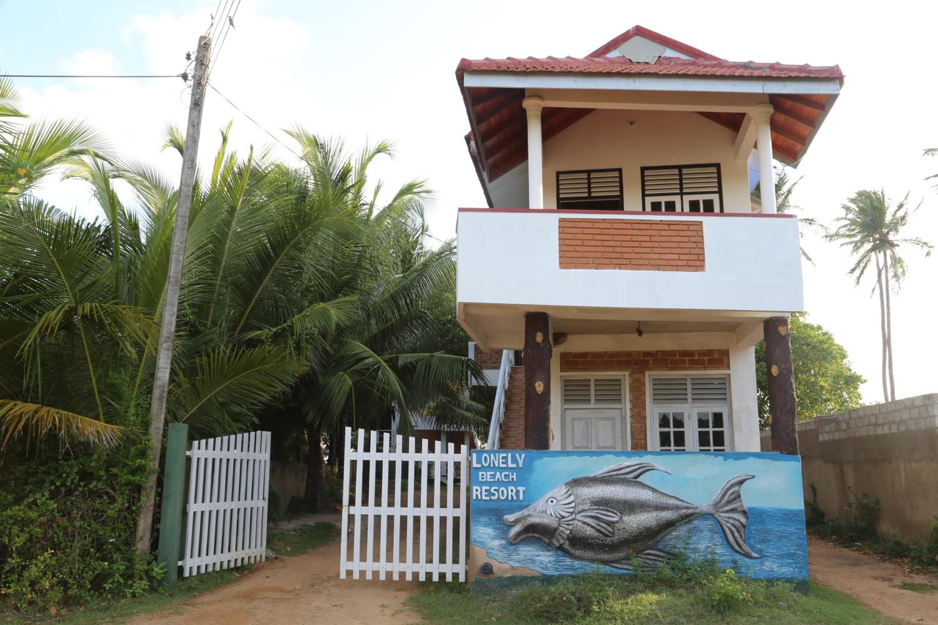 Lonely Beach Resort Tangalle view 4