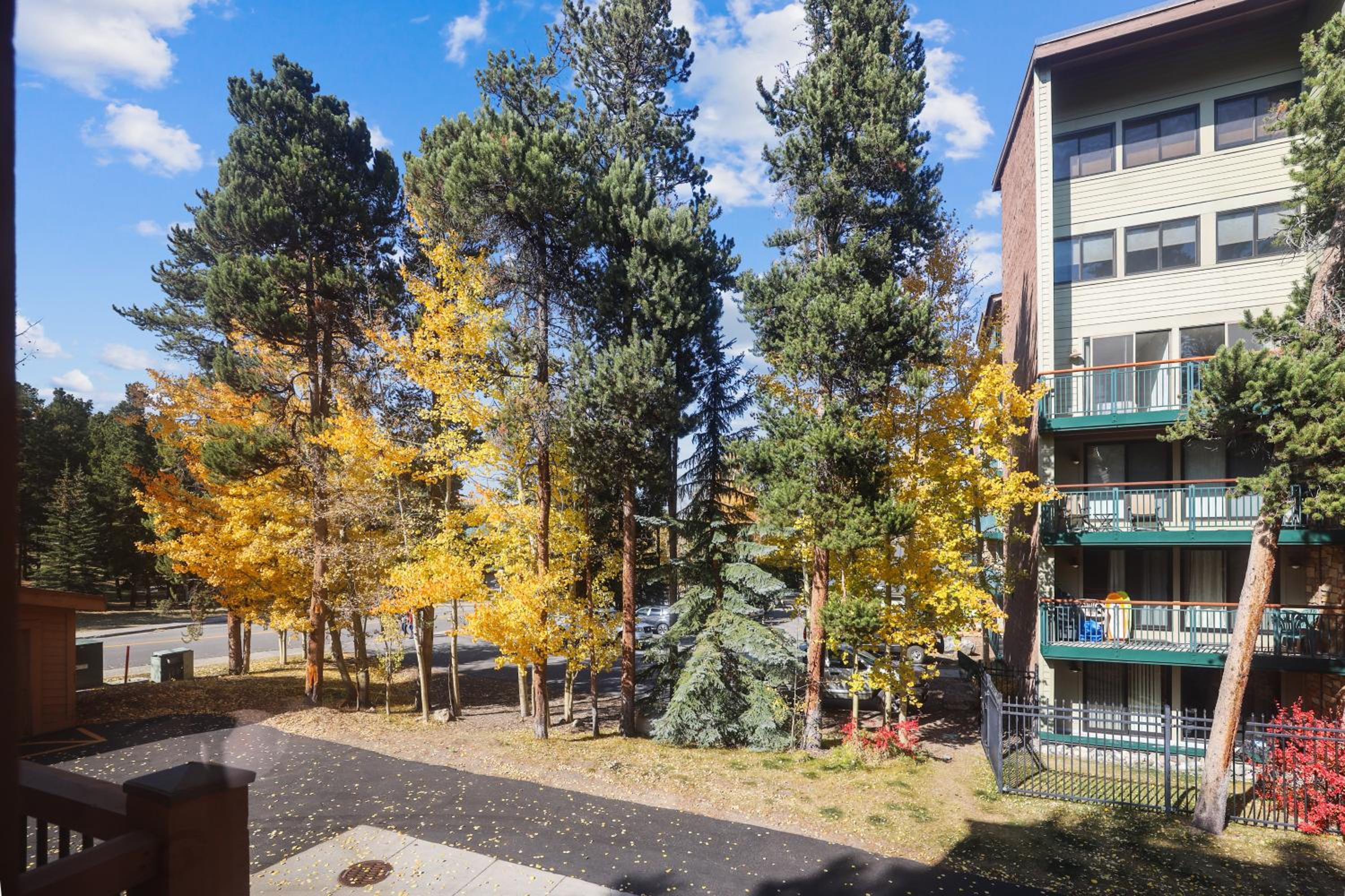 Multi-level Cedars 2 Townhome