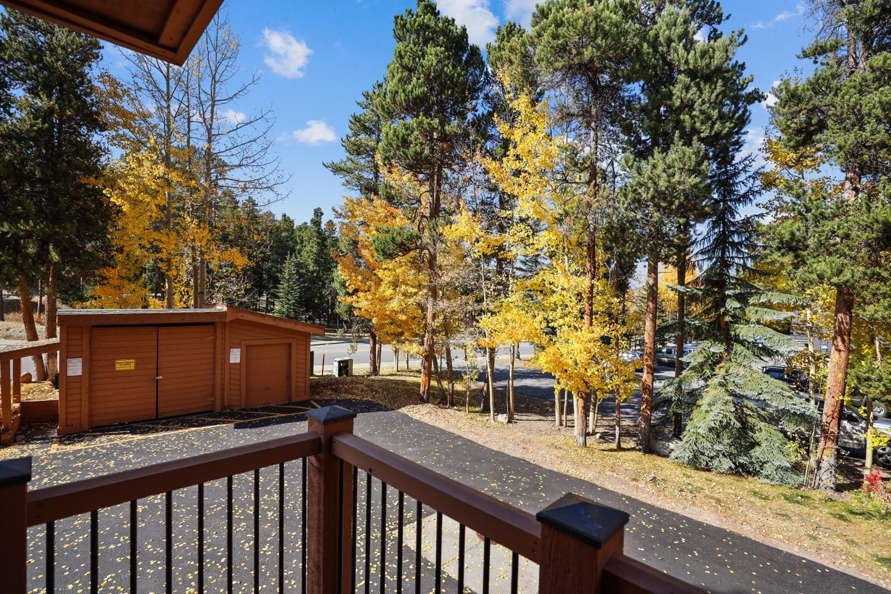 Multi-level Cedars 2 Townhome