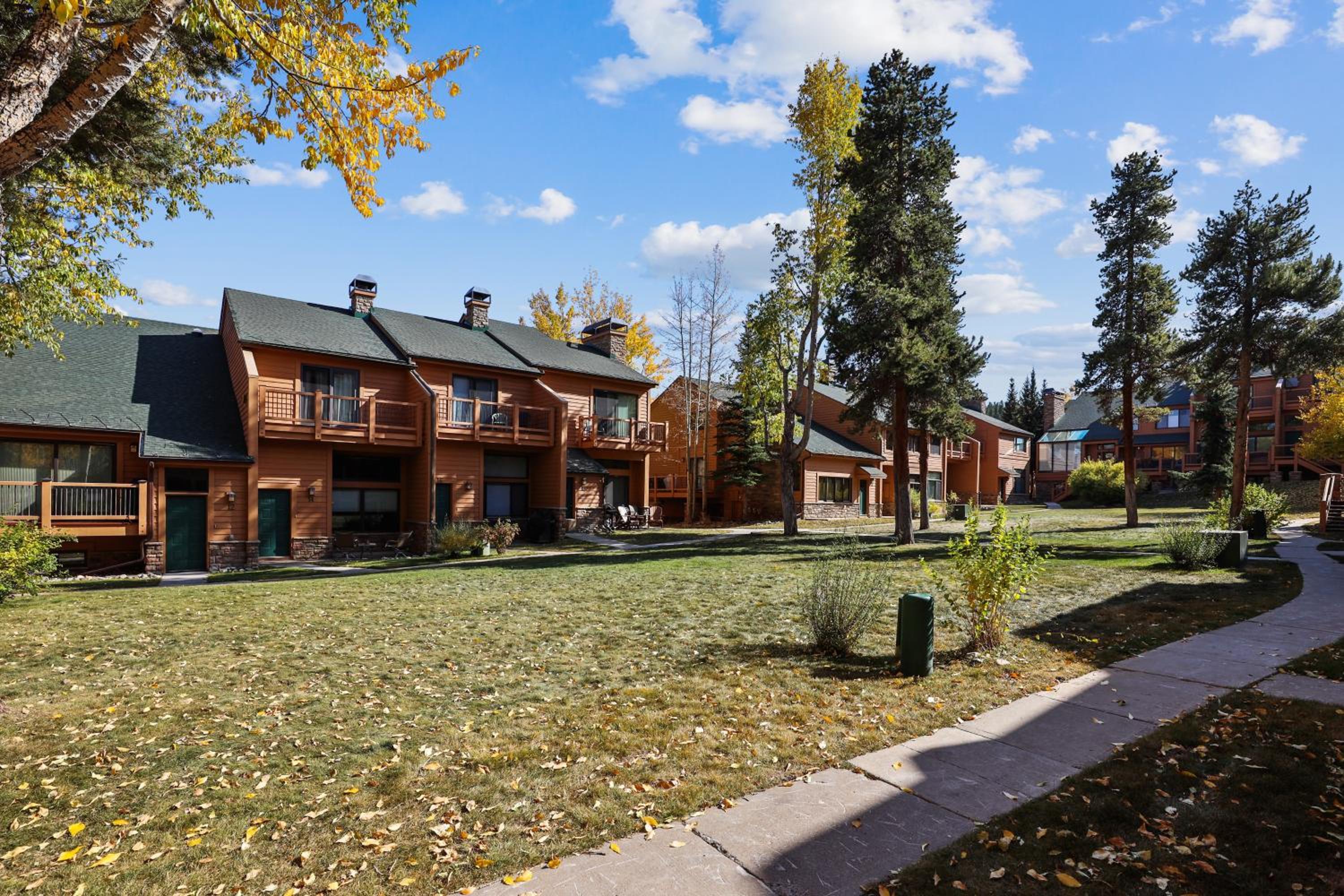 Multi-level Cedars 2 Townhome