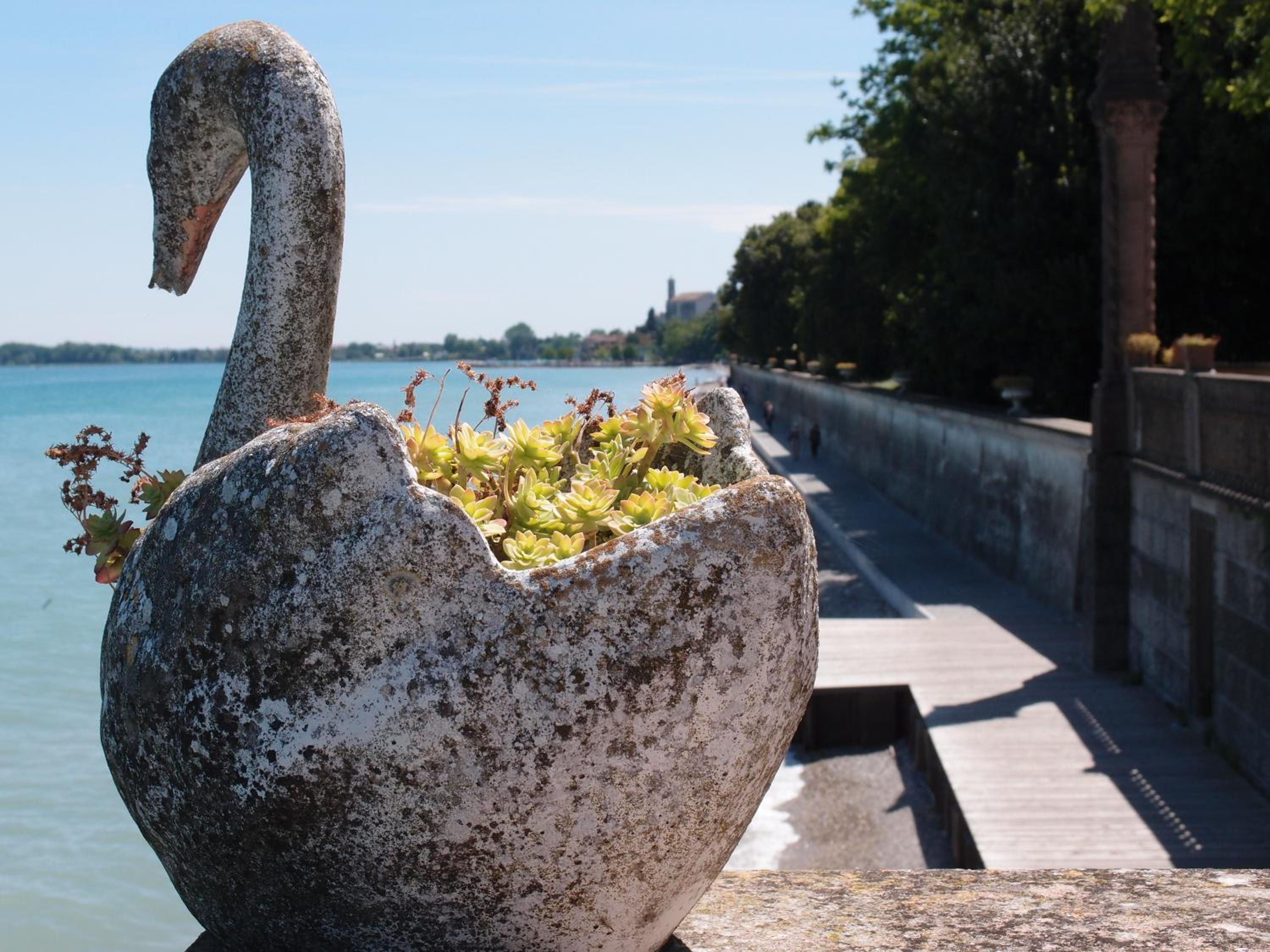 EVE HOUSE GARDALAKE view 3