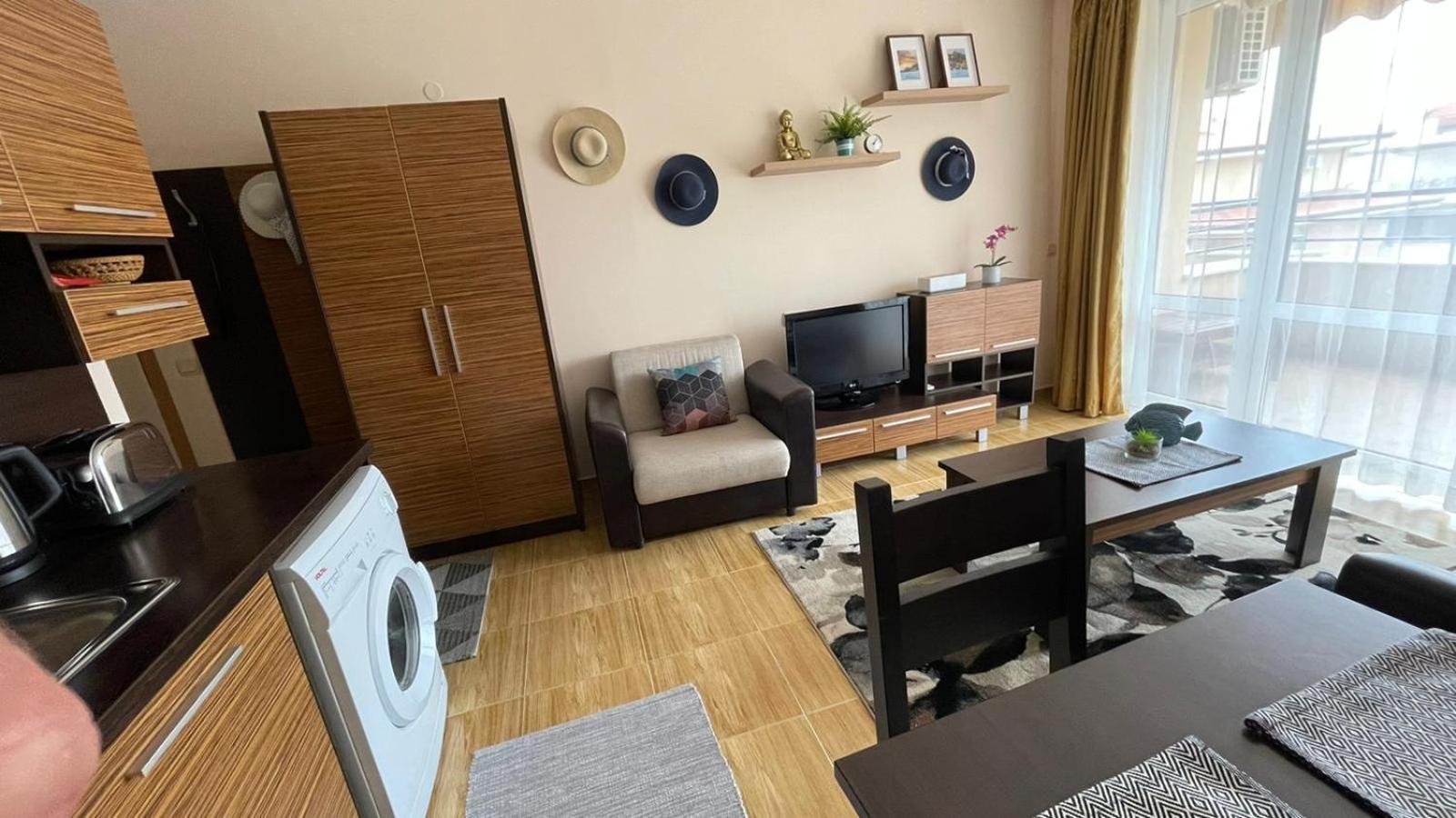 Paradise Dreams apartment view 3