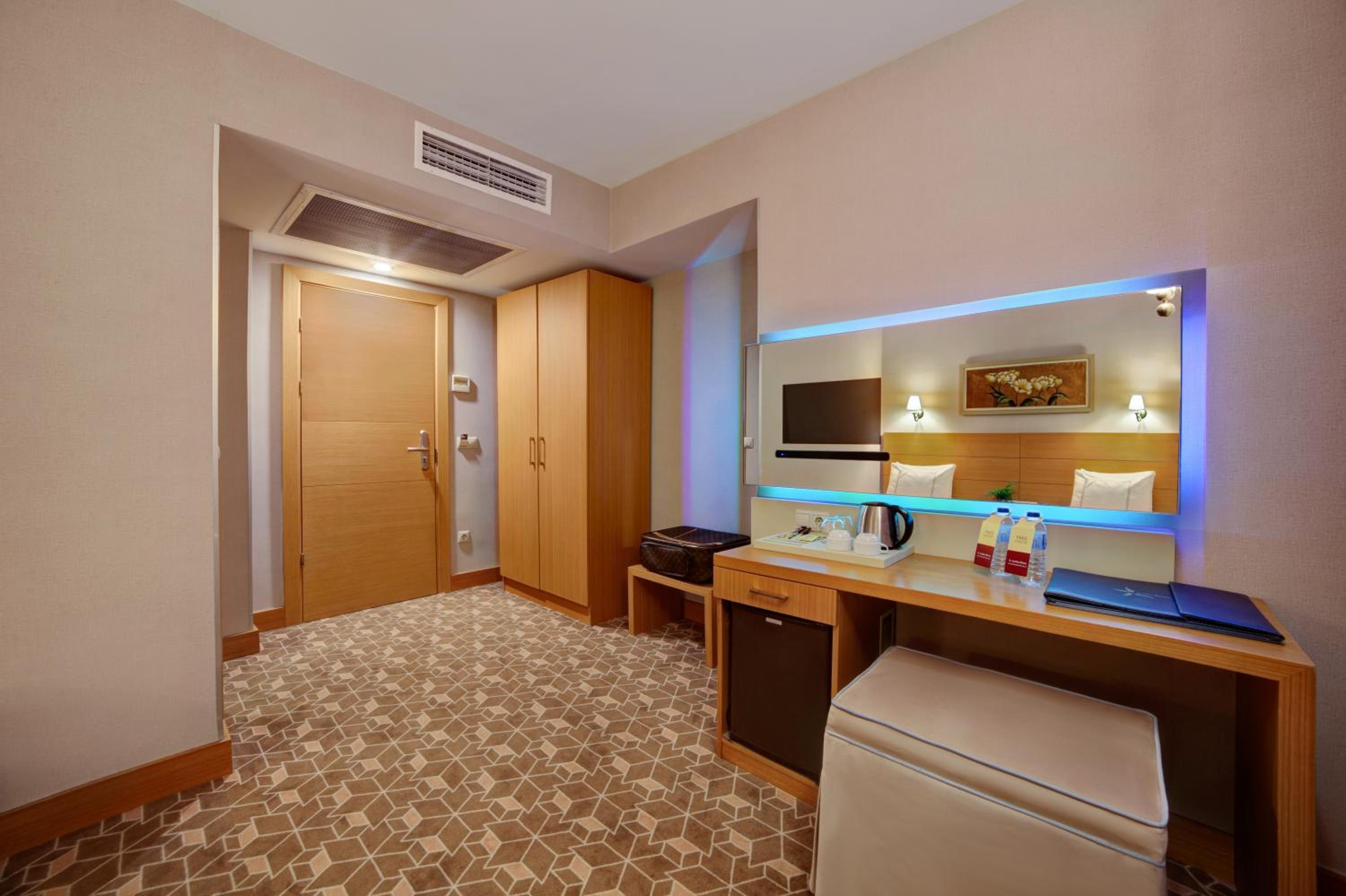 Almina Hotel - Special Class - Image 6