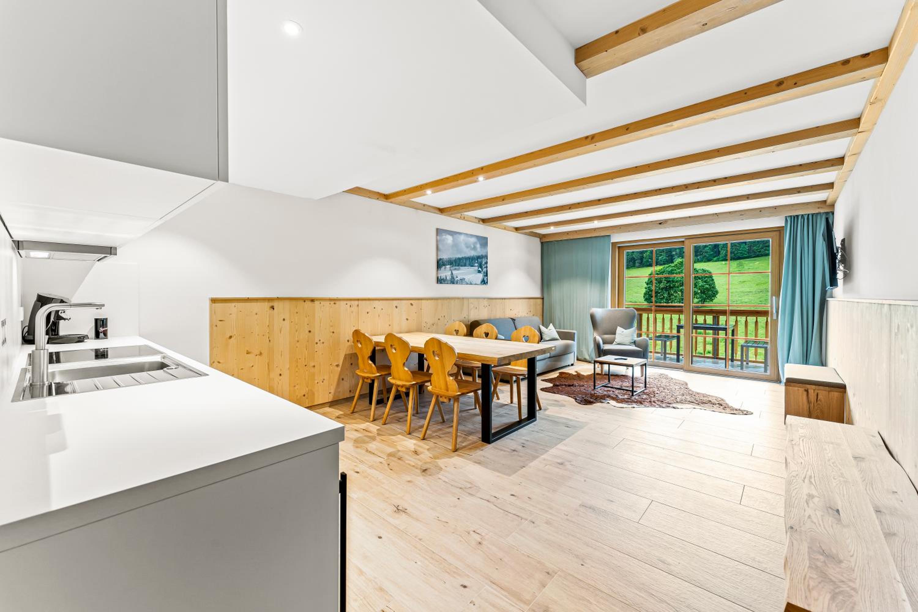 SCHWARZENBACH - Apartments & Rooftop Pool
