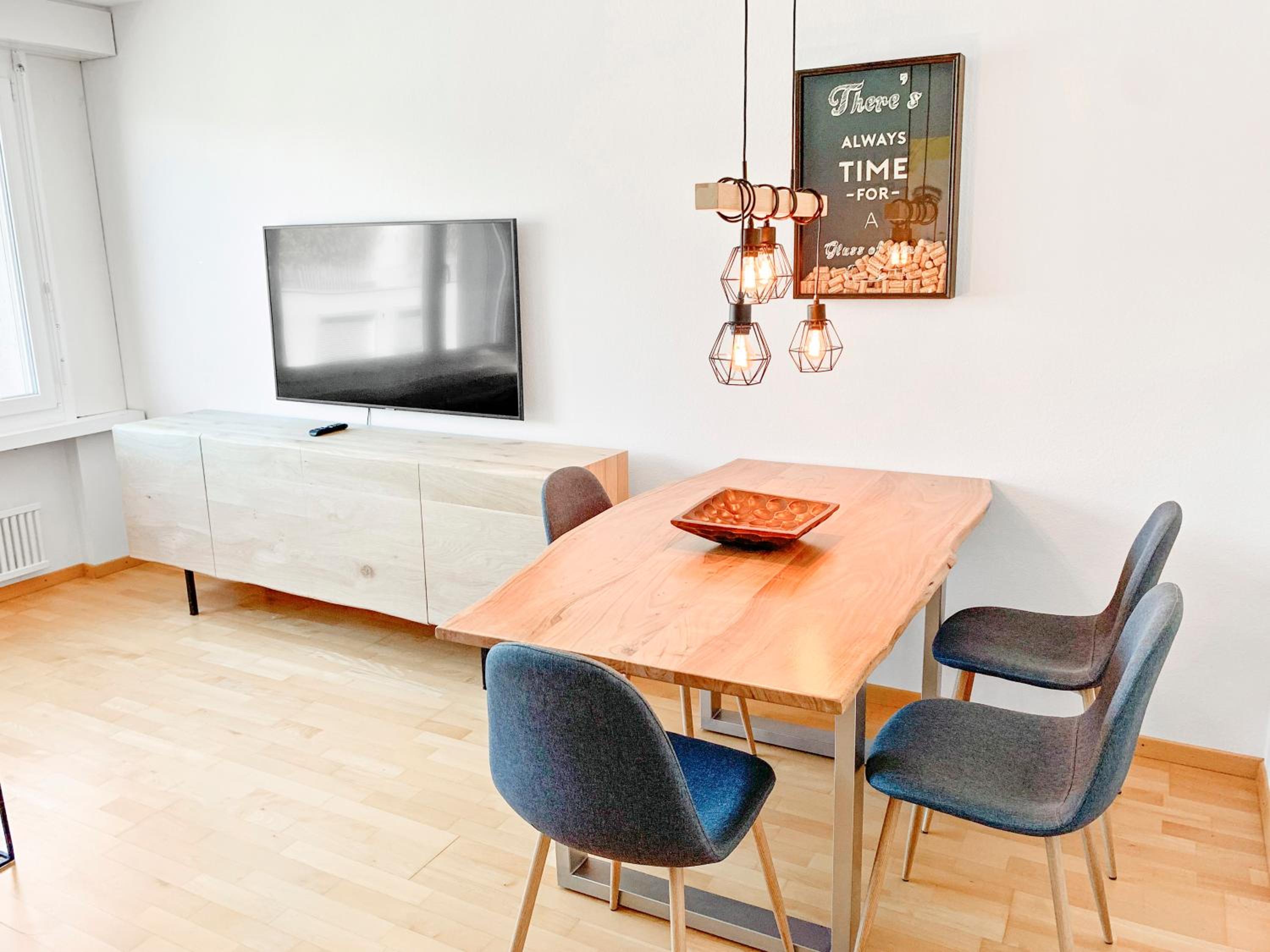 ARISER - Zug Mountain View Business Apartment view 3