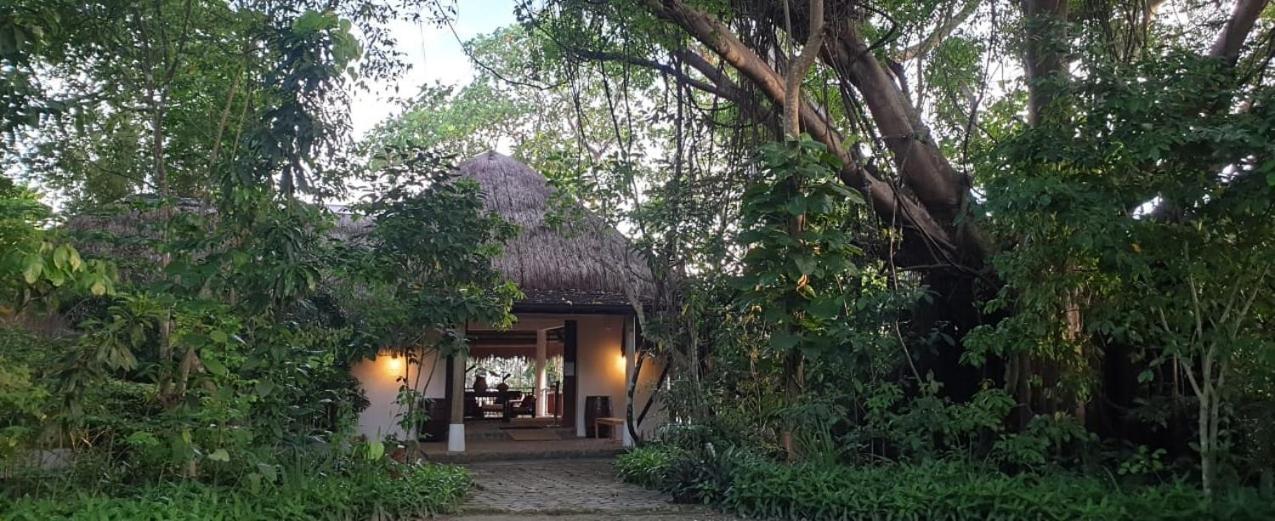 Amun Ini Beach Resort & Spa