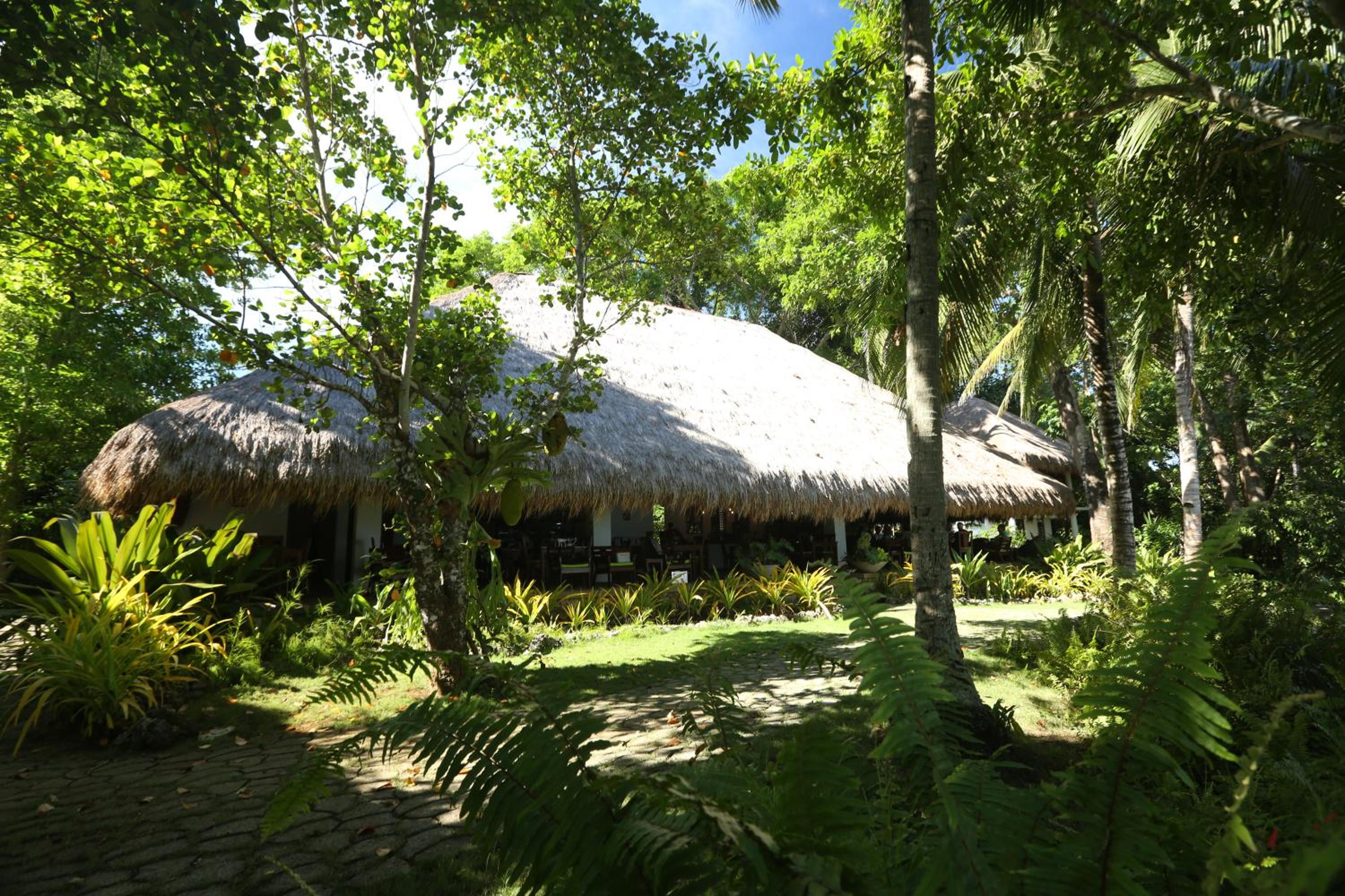 Amun Ini Beach Resort & Spa