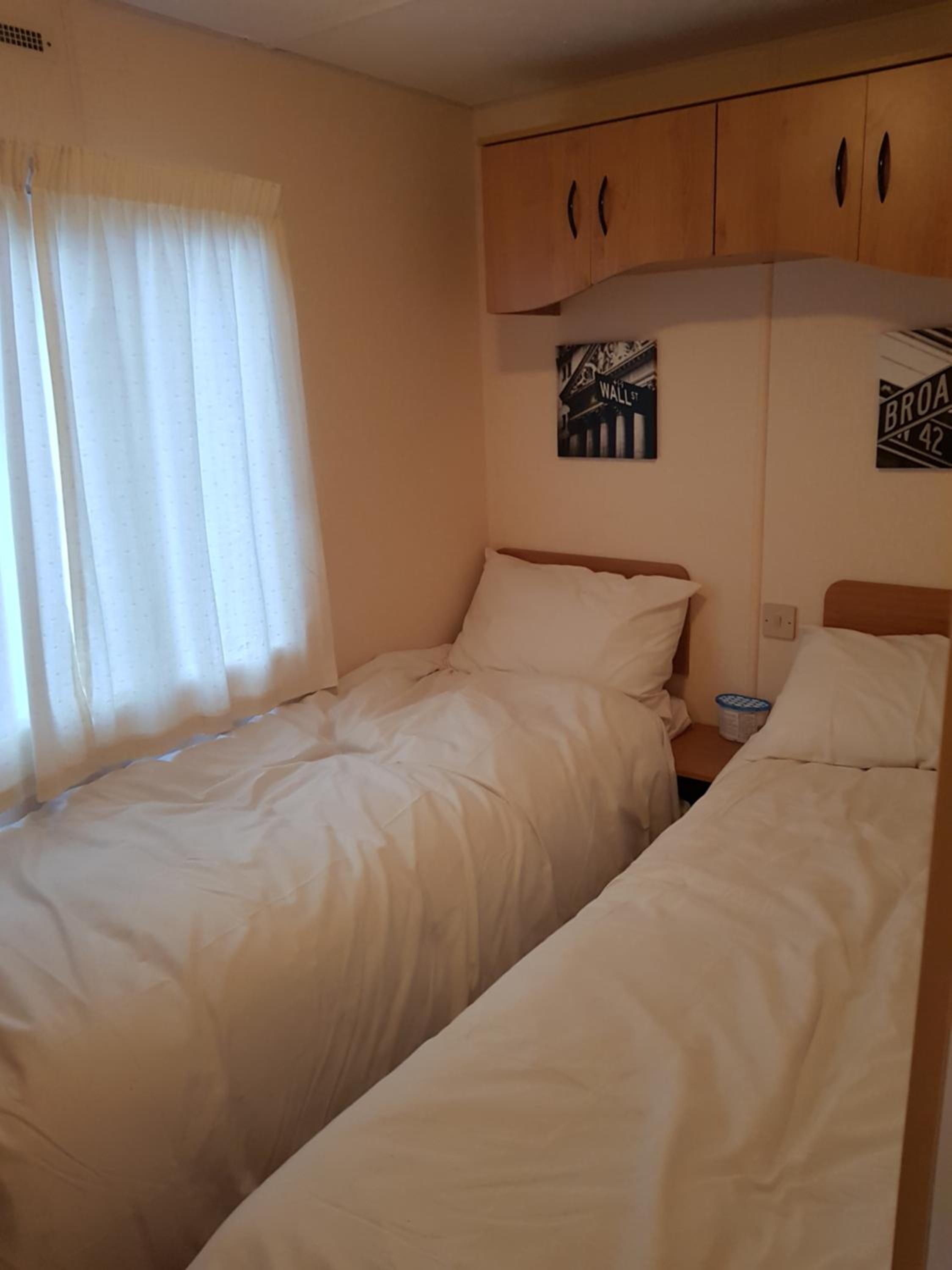 the jackdaw pub SELF CATERING STATIC CARAVAN free breakfast supplied, photo 37