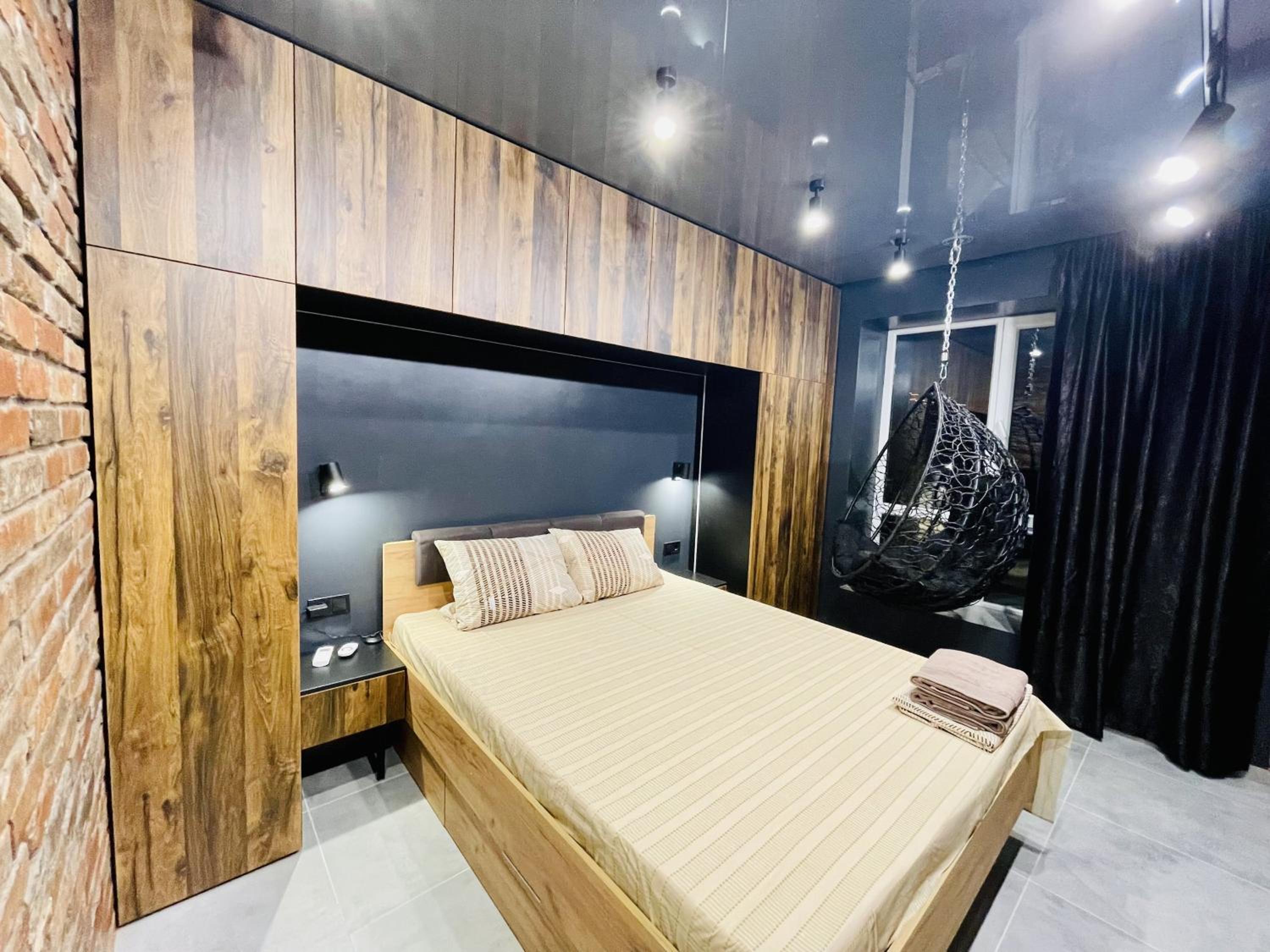 LOFT в RIVER PARK з джакузі view 2