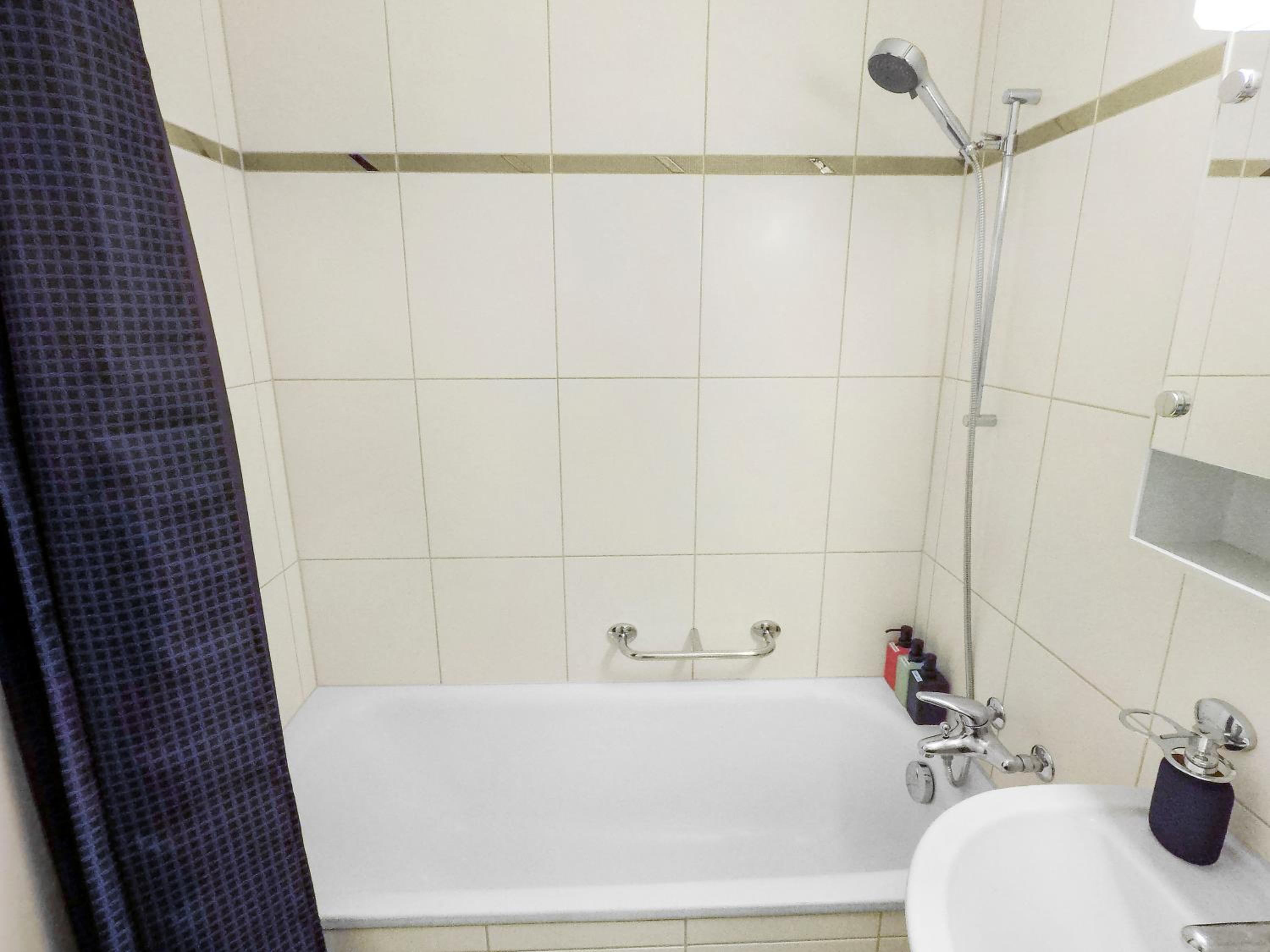 Photo 32