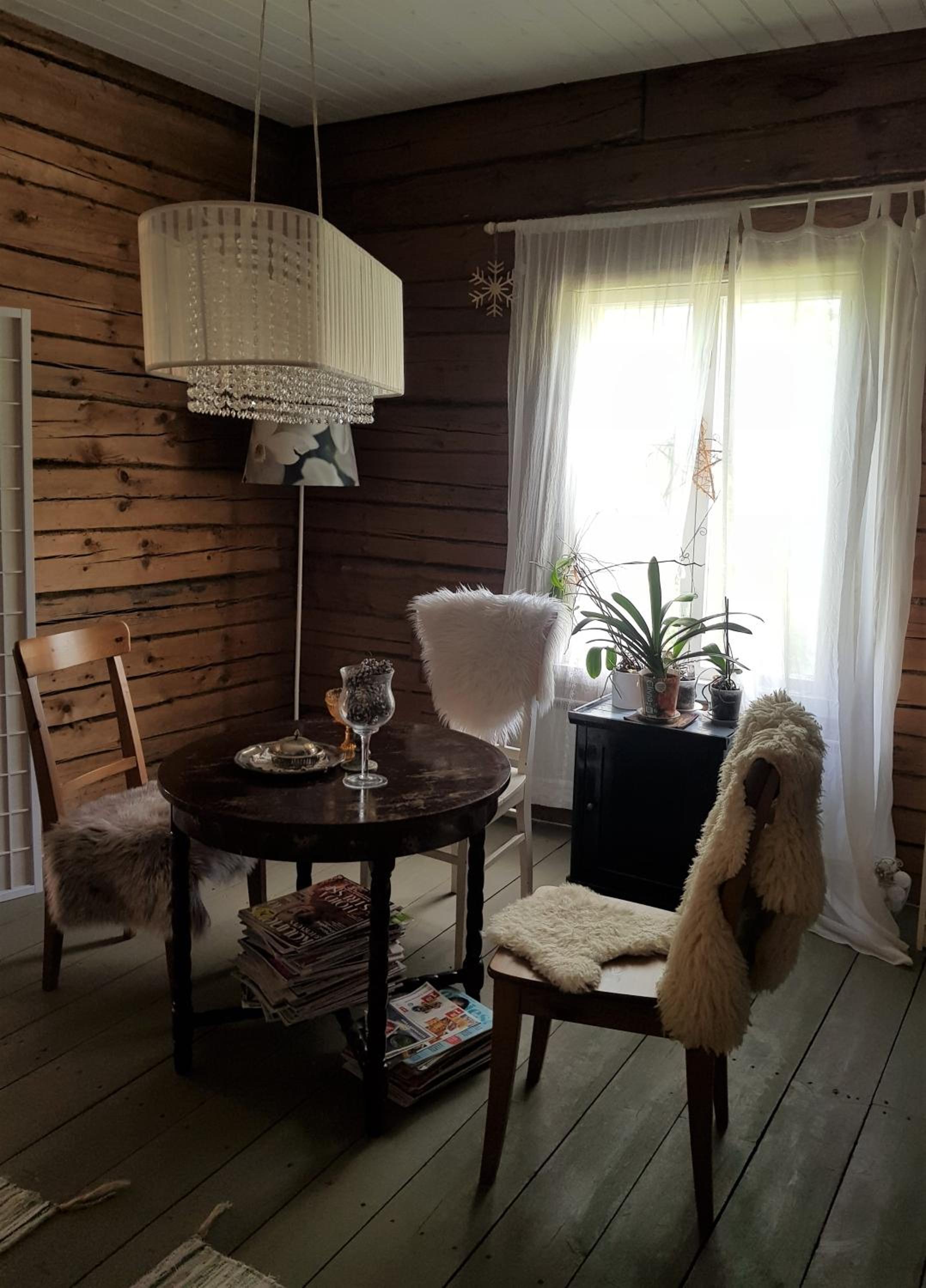 Hirsihuvila, sauna ja kylpyamme, levollista olemista view 2