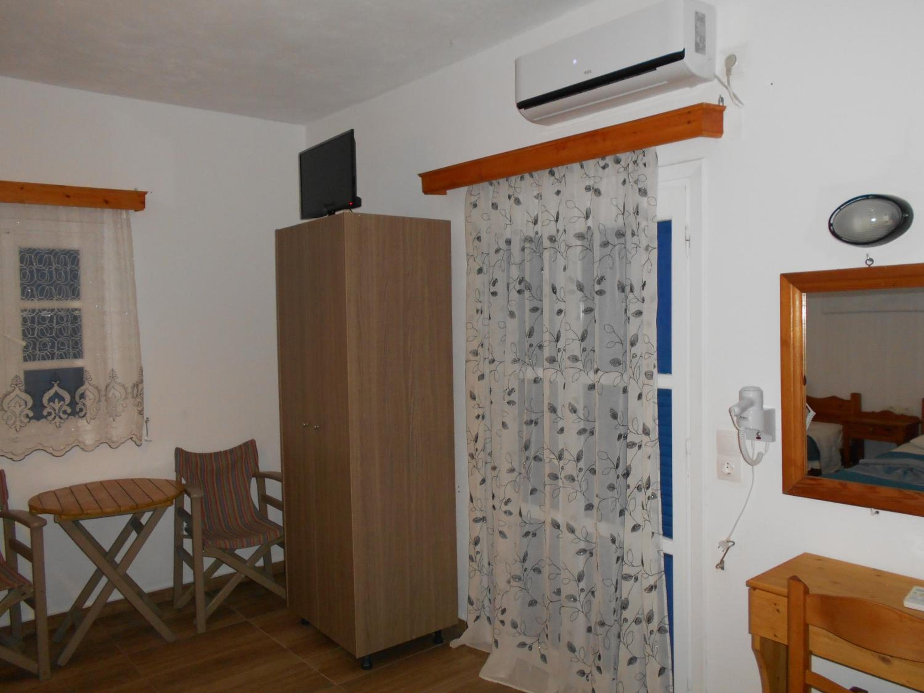 Studios Apartments Kapetanios