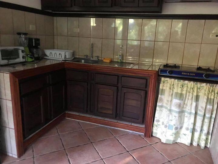 FLOR DE PARAISO BUNGALOWS