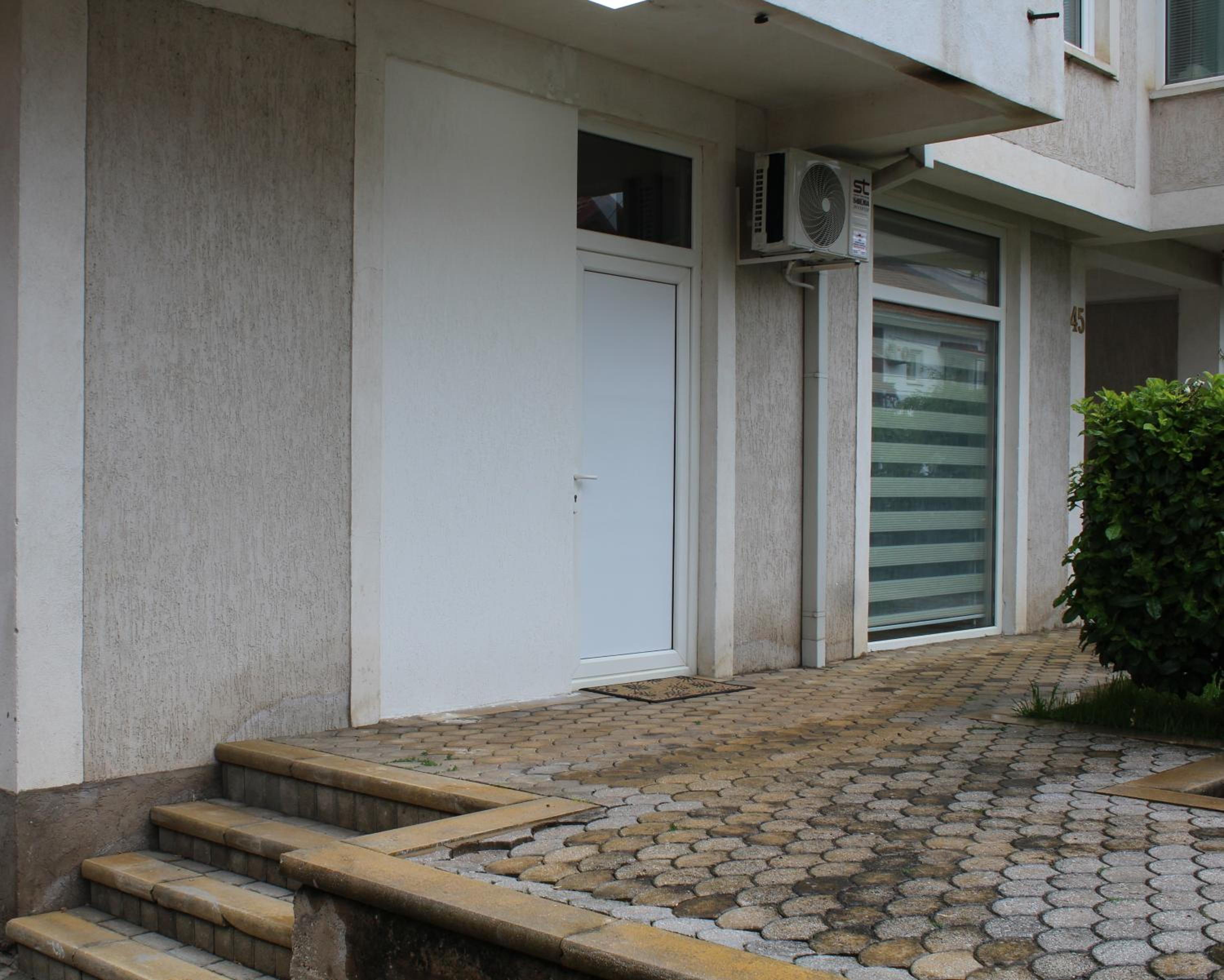 Photo 9