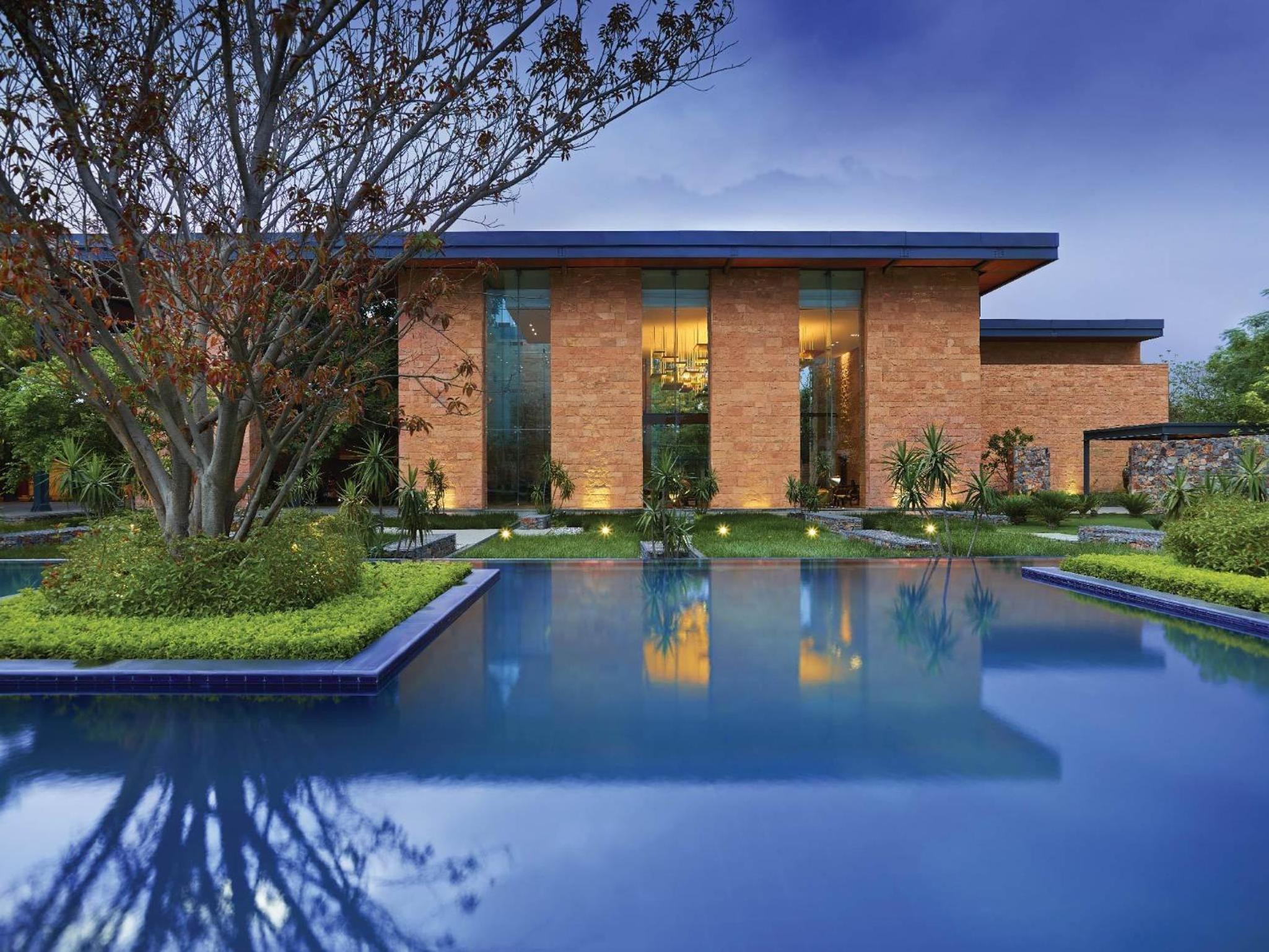 Taj Damdama Lake Resort & Spa, Gurugram