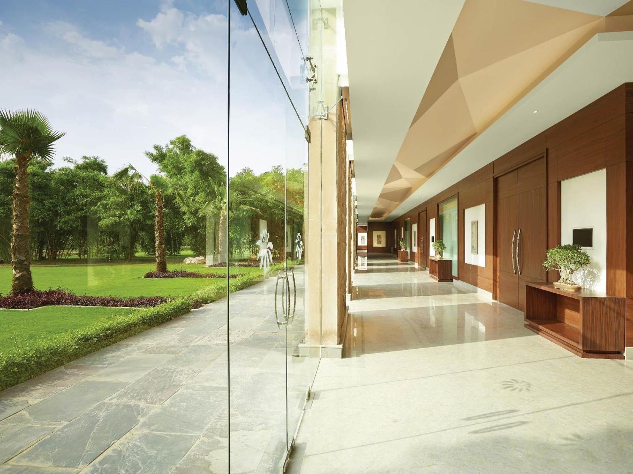 Taj Damdama Lake Resort & Spa, Gurugram