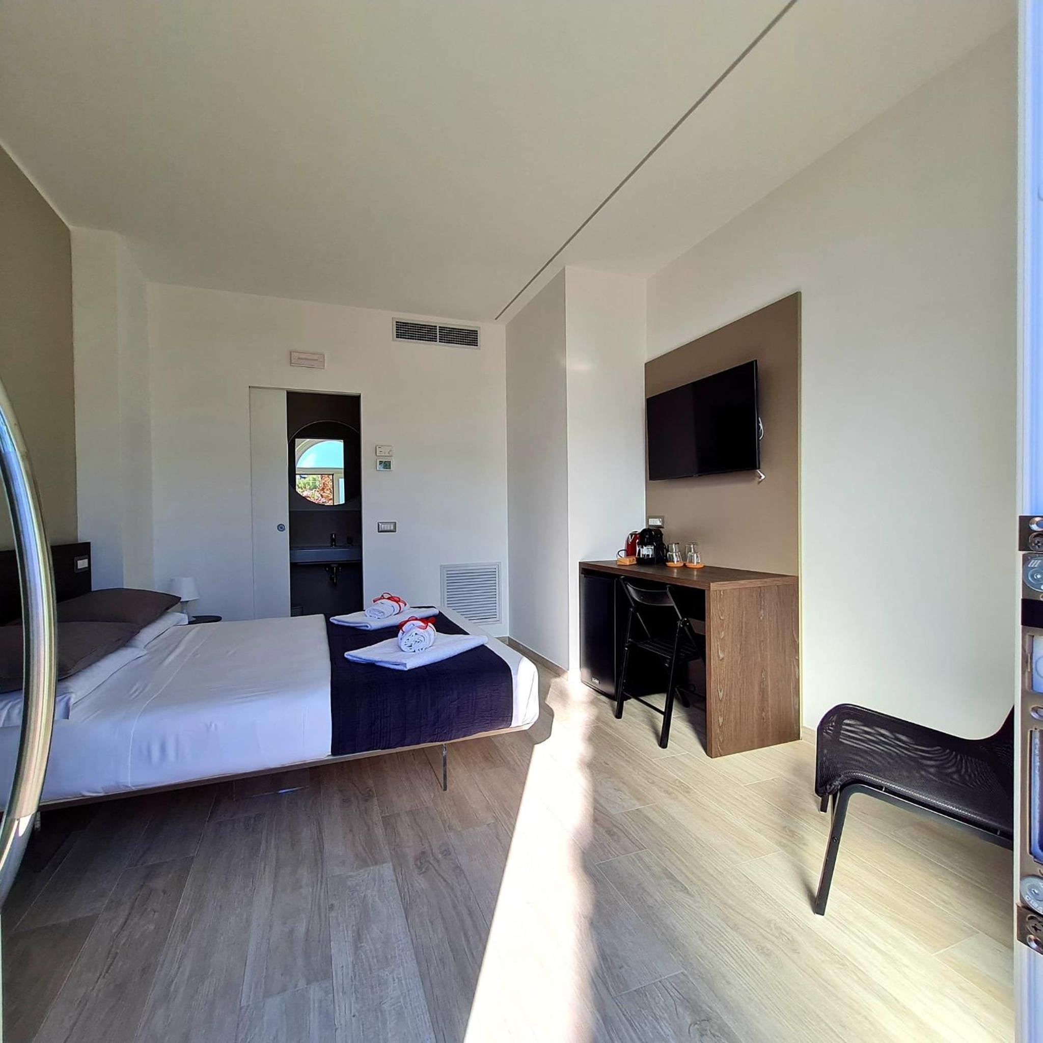 Brezza Marina view 4