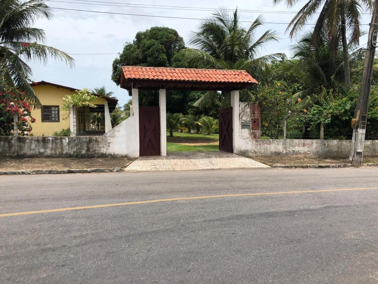 Casa de 4 quartos á 6Km da praia de Lagoinha-ce