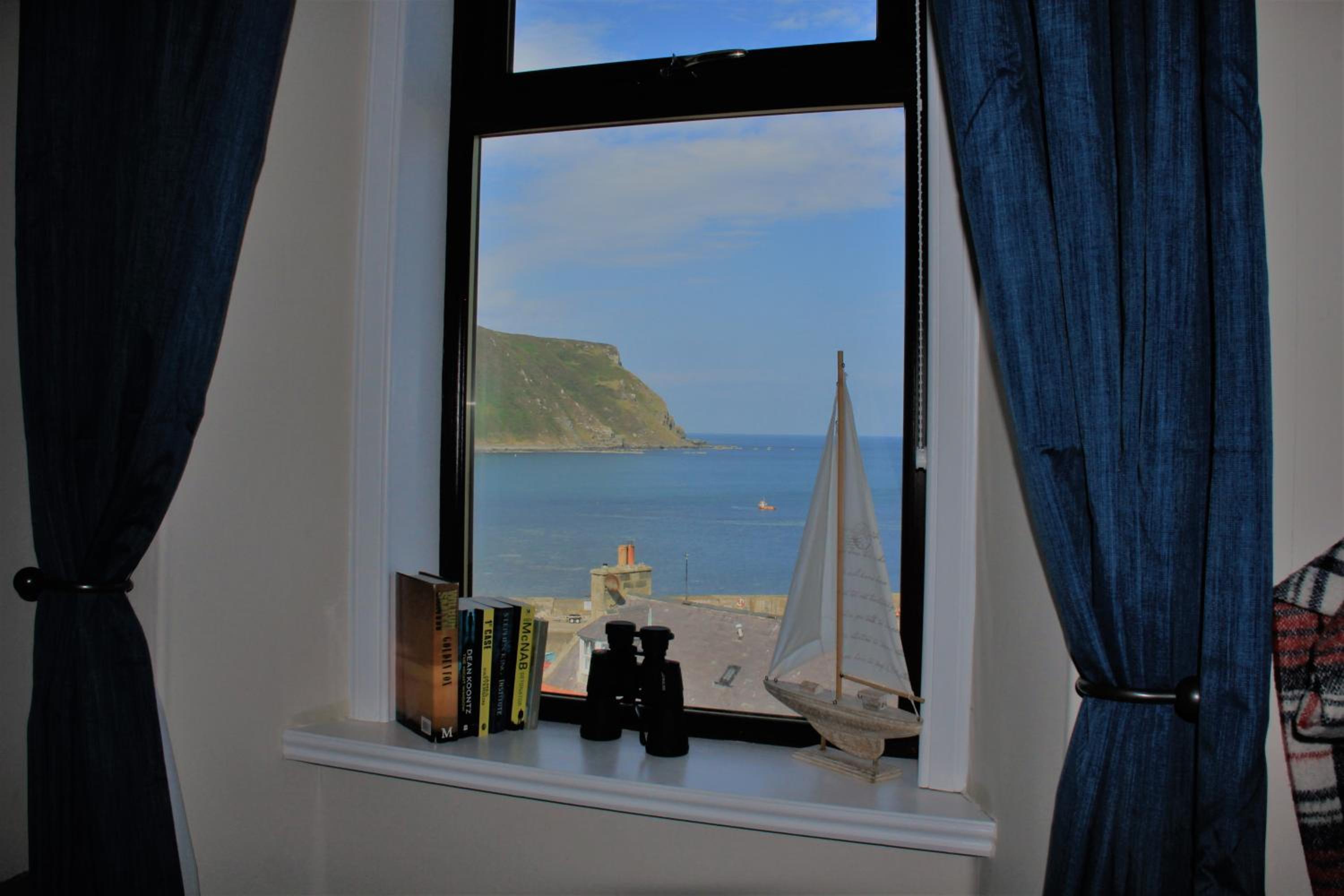 Bellevue Holiday Cottage view 5