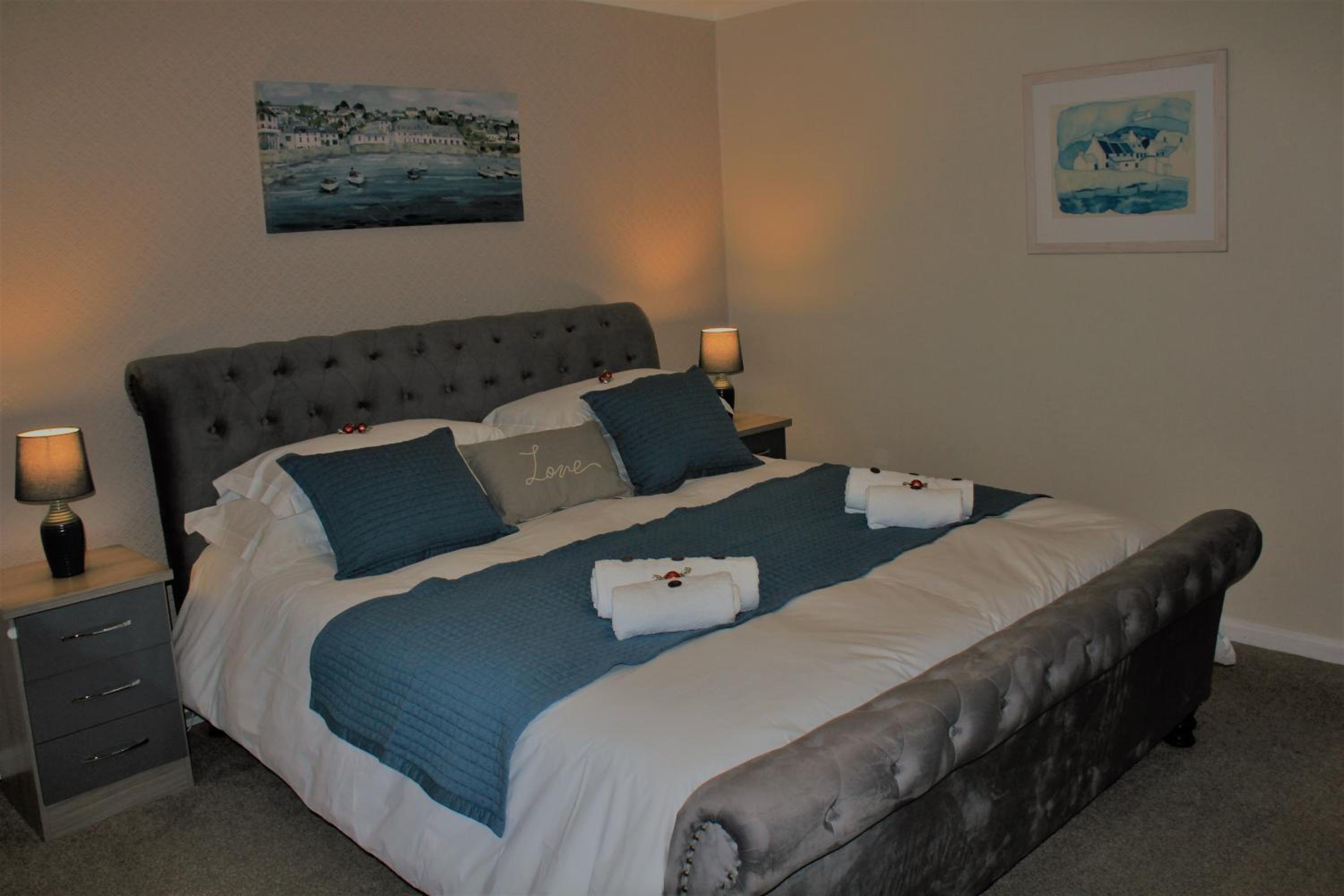 Bellevue Holiday Cottage view 3