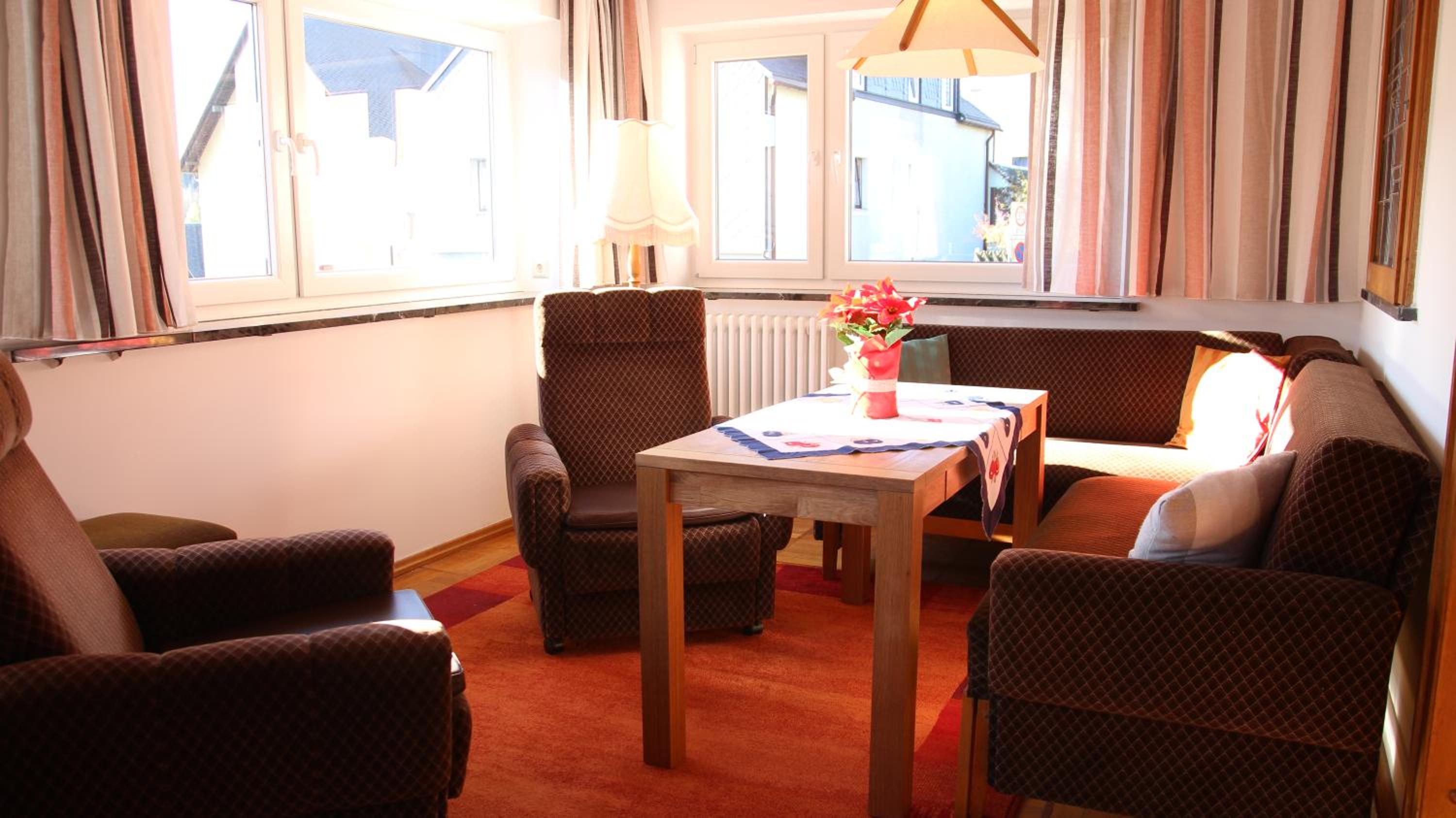 Landhaus Büttner Altenberg, zentral, familienfreundlich, Skihang & Erlebnisberg fußläufig