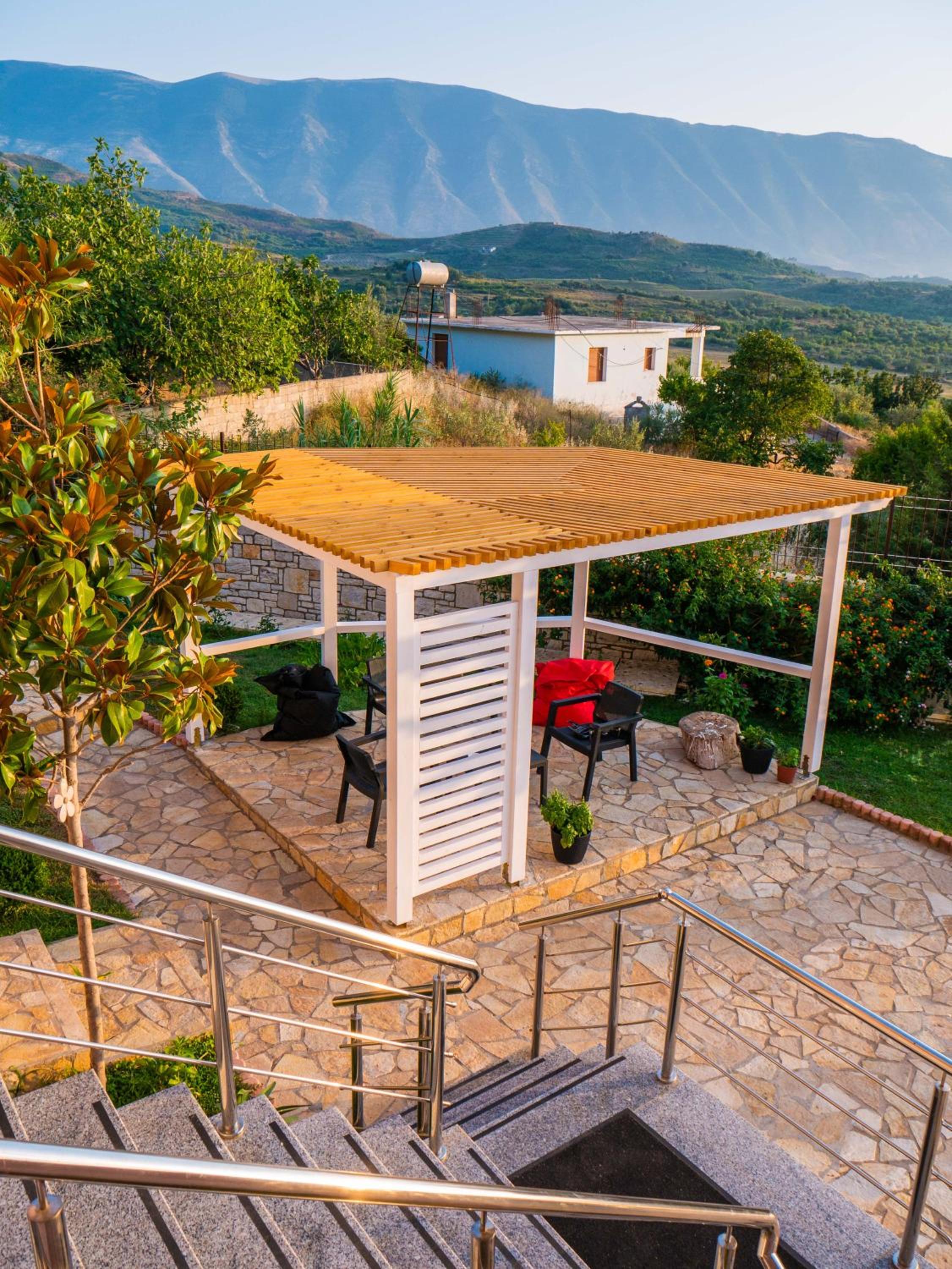 Modern Apartament between sea and mountain