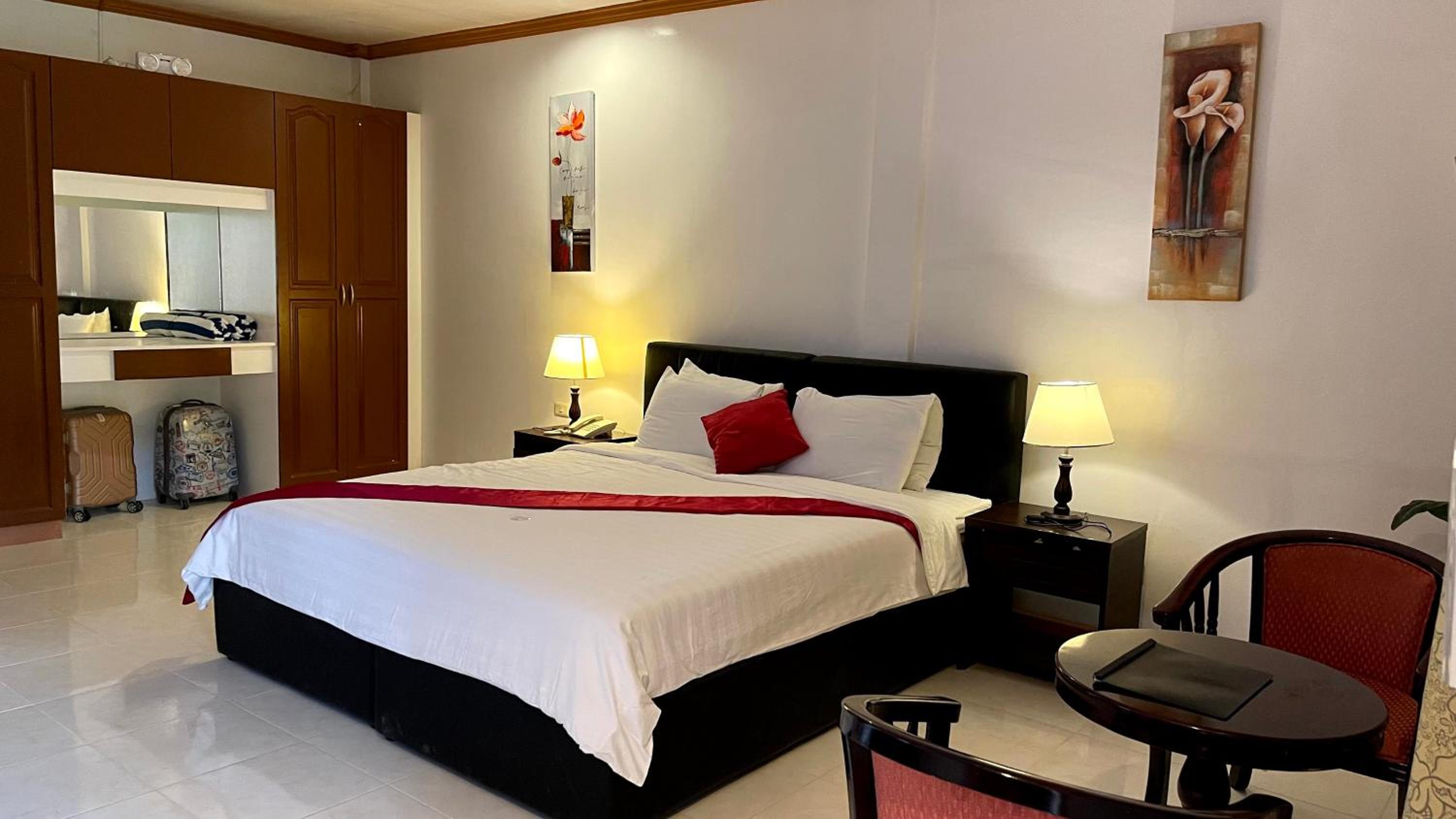 Anda White Beach Resort